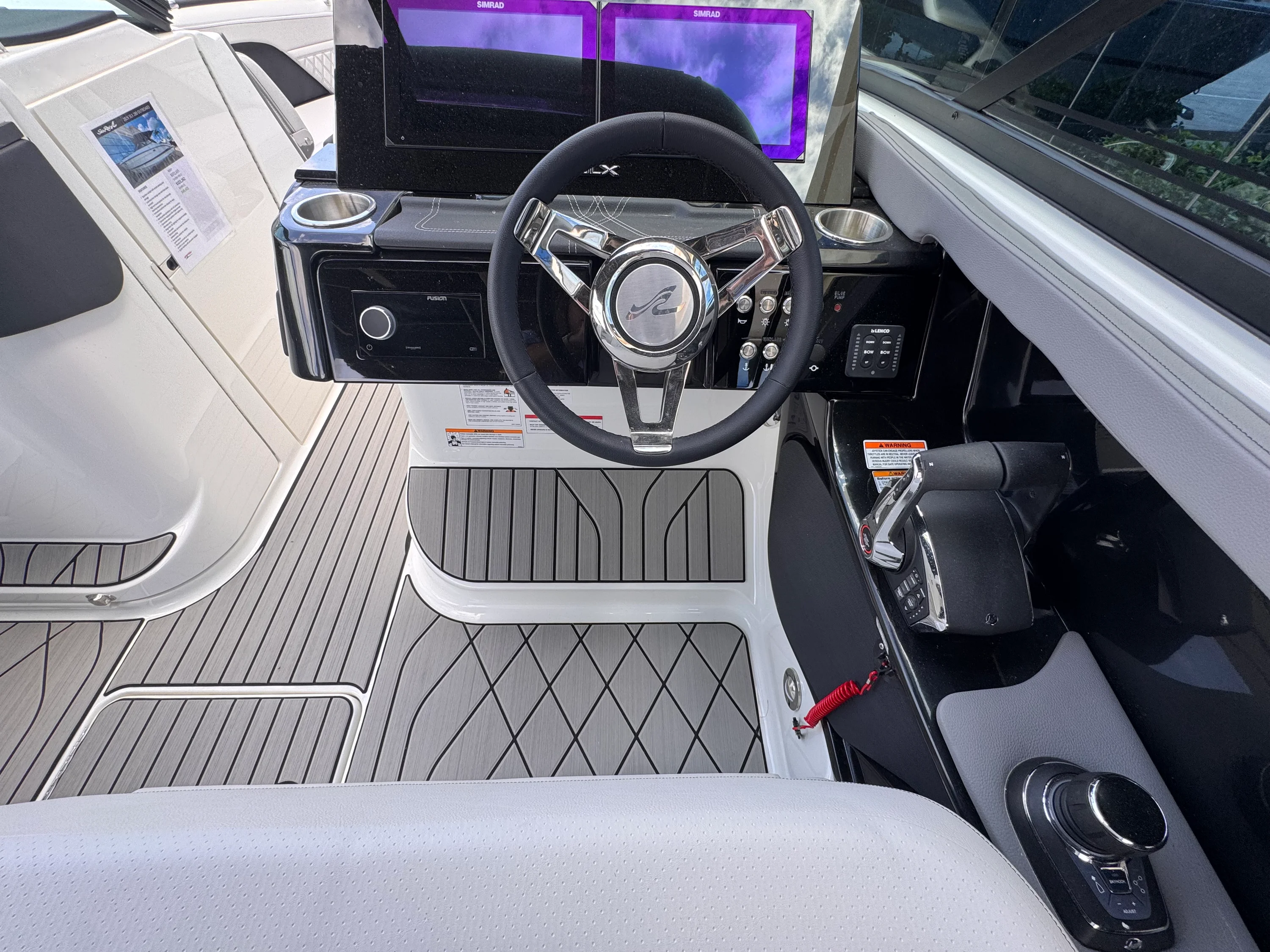 2026 Sea Ray SLX 280 Outboard Image Thumbnail #16