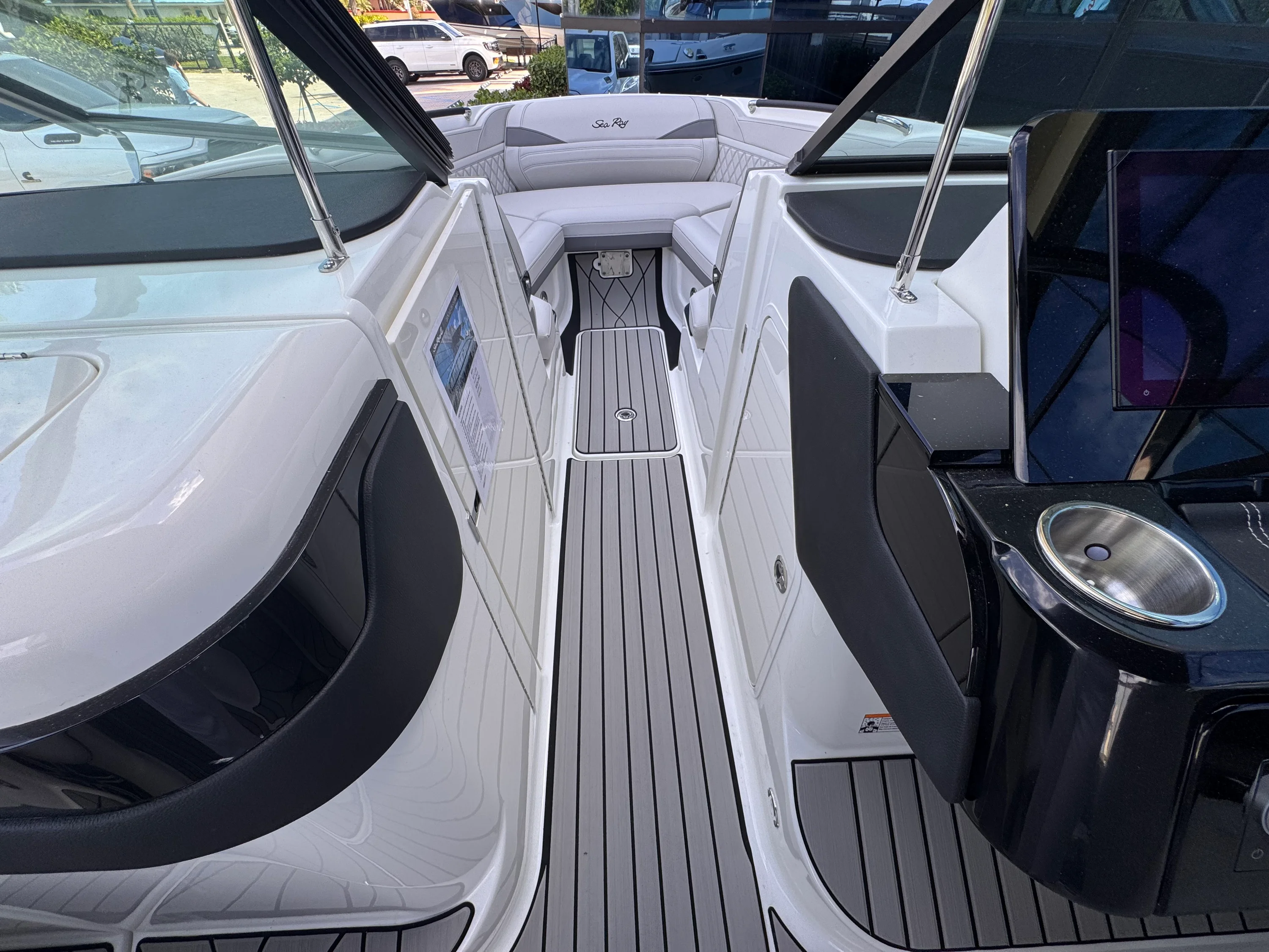 2026 Sea Ray SLX 280 Outboard Image Thumbnail #18