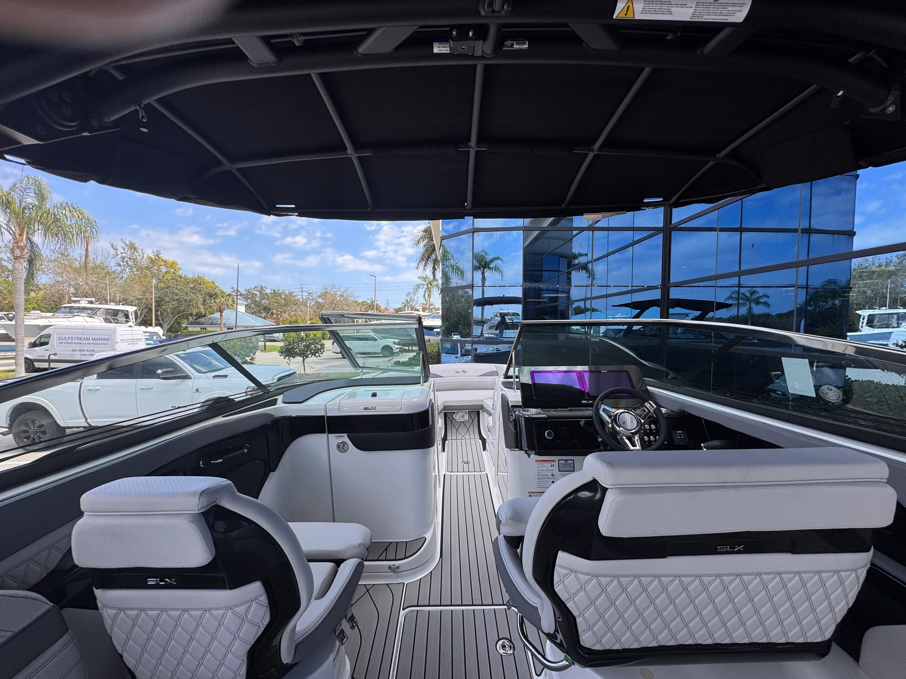 2026 Sea Ray SLX 280 Outboard Image Thumbnail #11