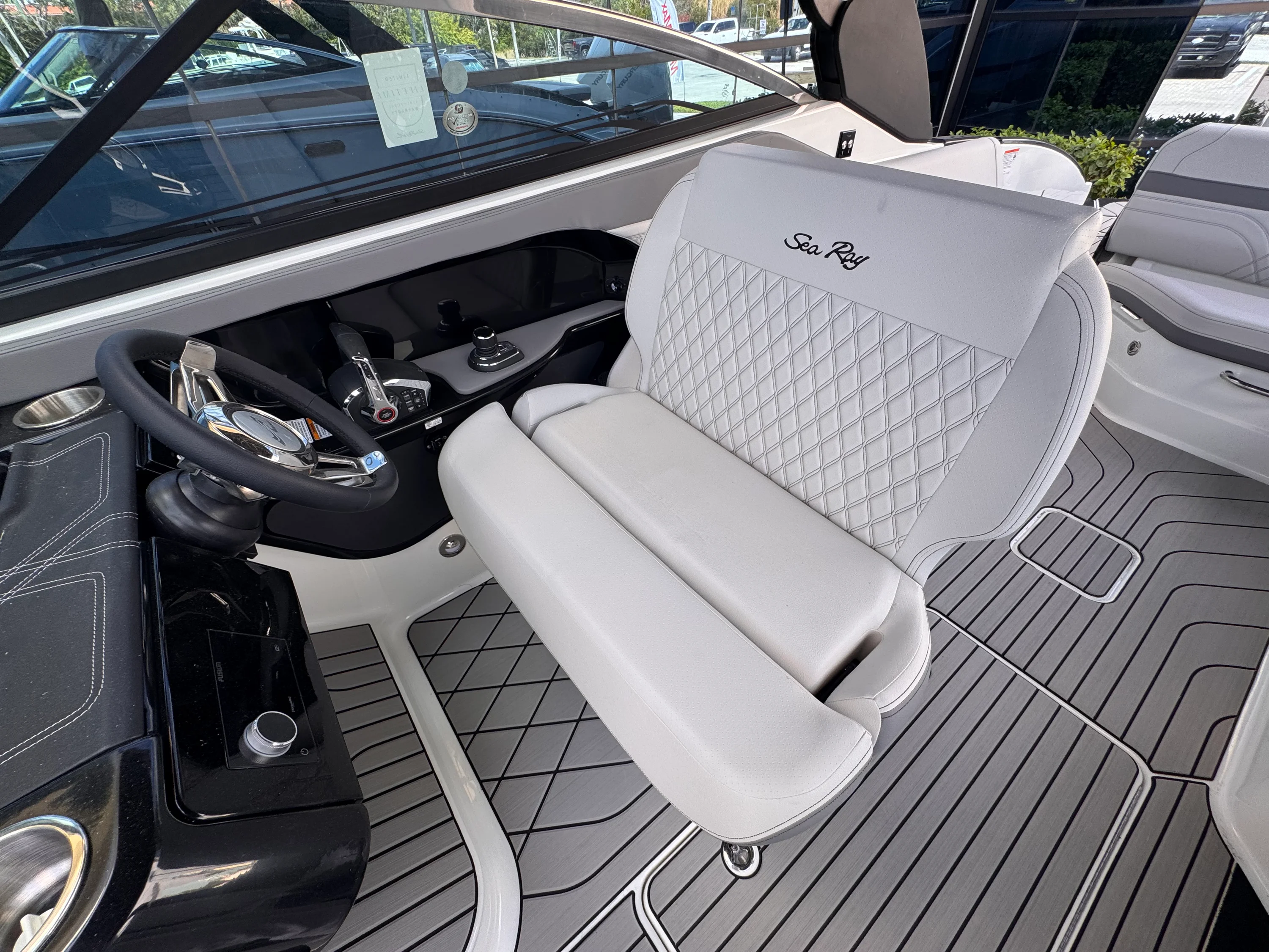 2026 Sea Ray SLX 280 Outboard Image Thumbnail #14