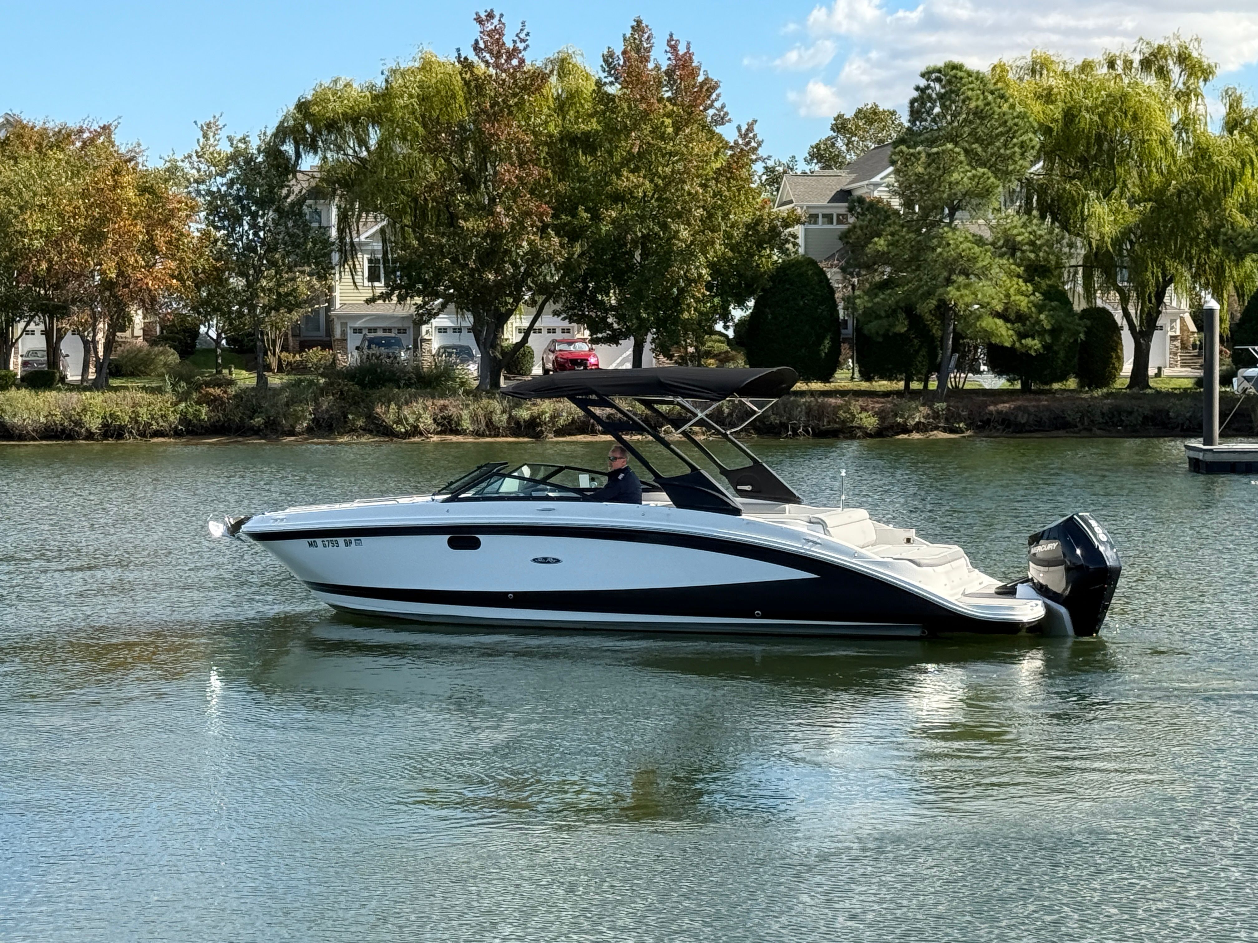 2022 Sea Ray SDX 270 Outboard Image Thumbnail #10