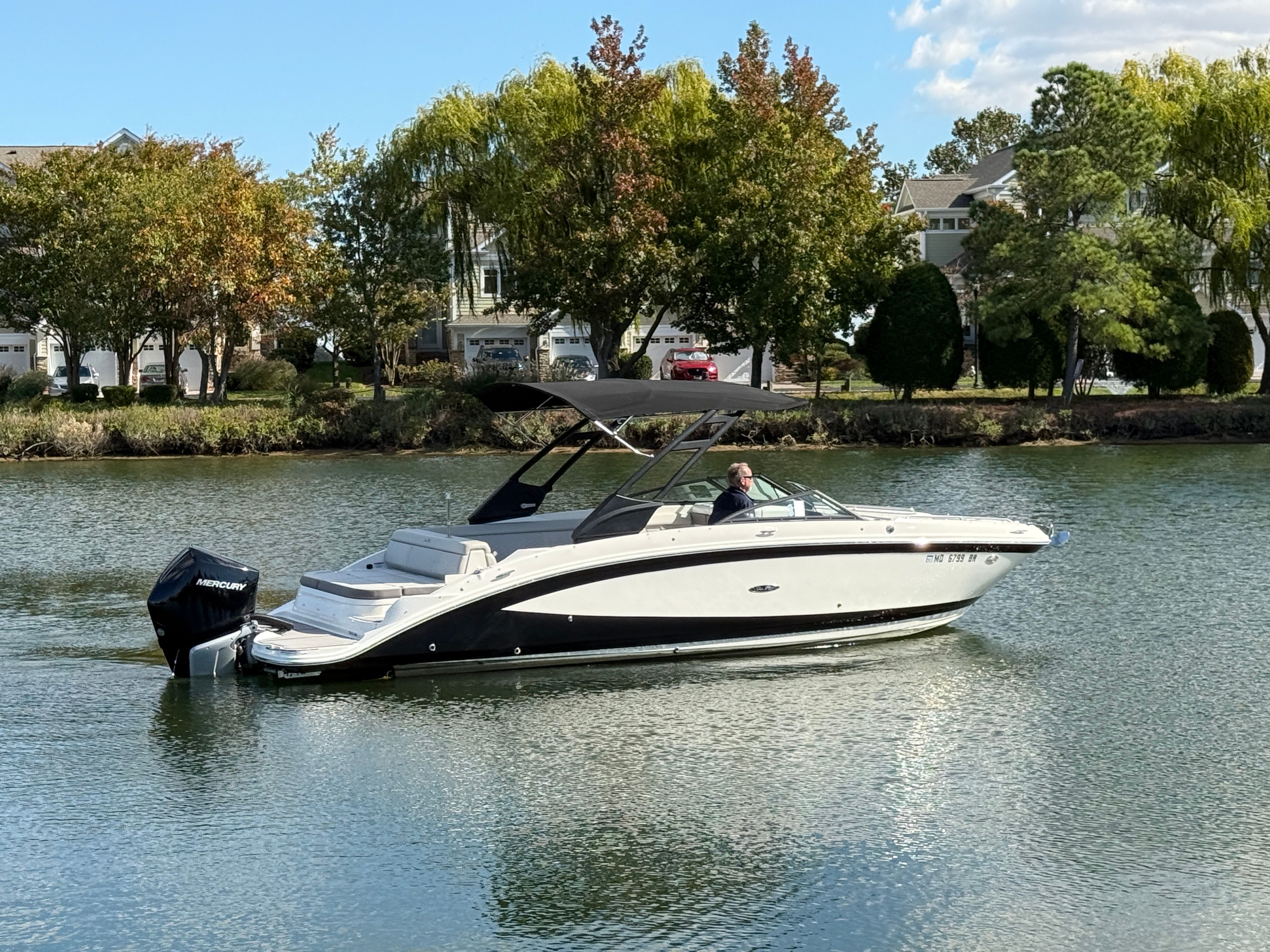 2022 Sea Ray SDX 270 Outboard Image Thumbnail #4