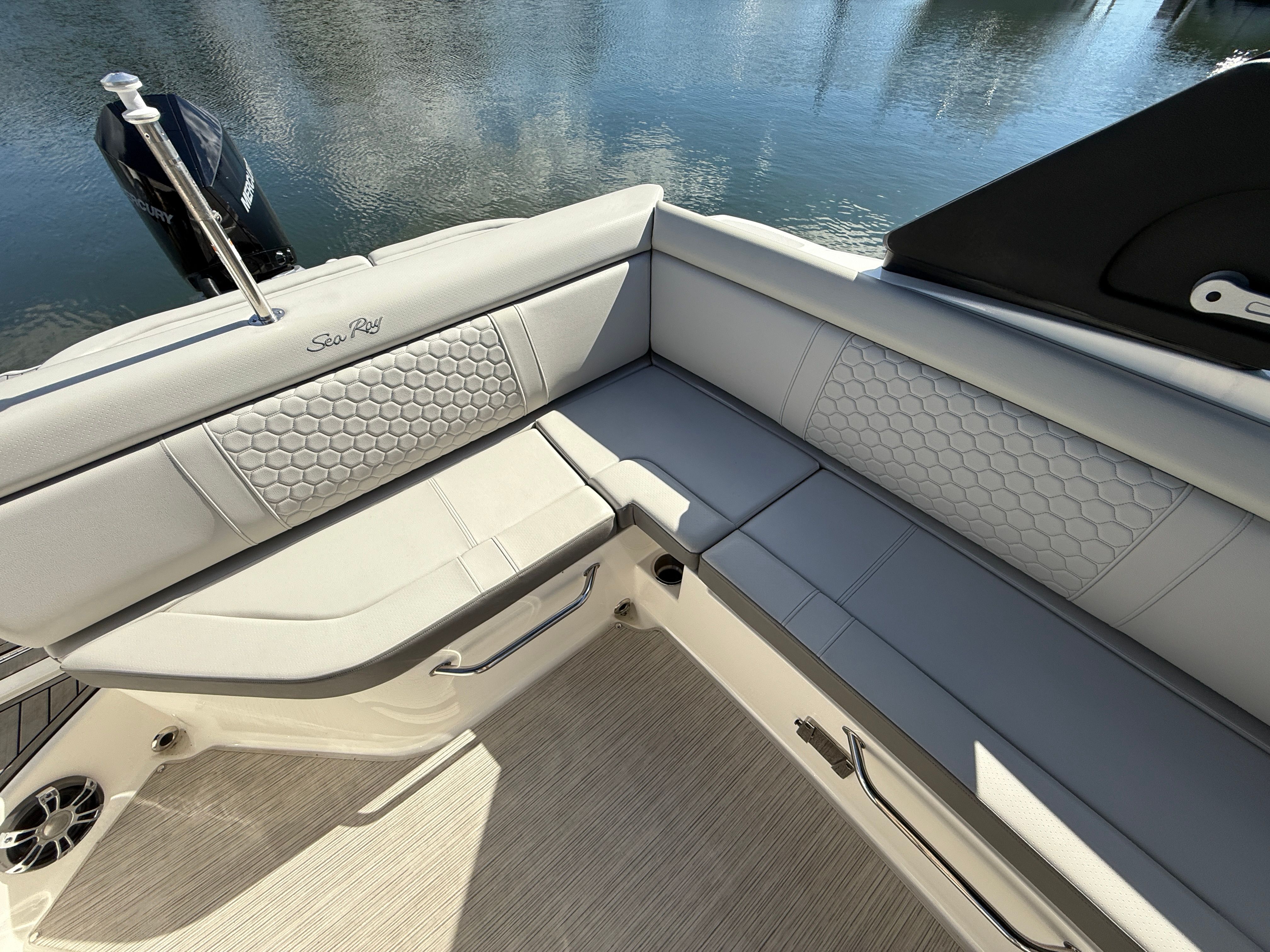 2022 Sea Ray SDX 270 Outboard Image Thumbnail #22