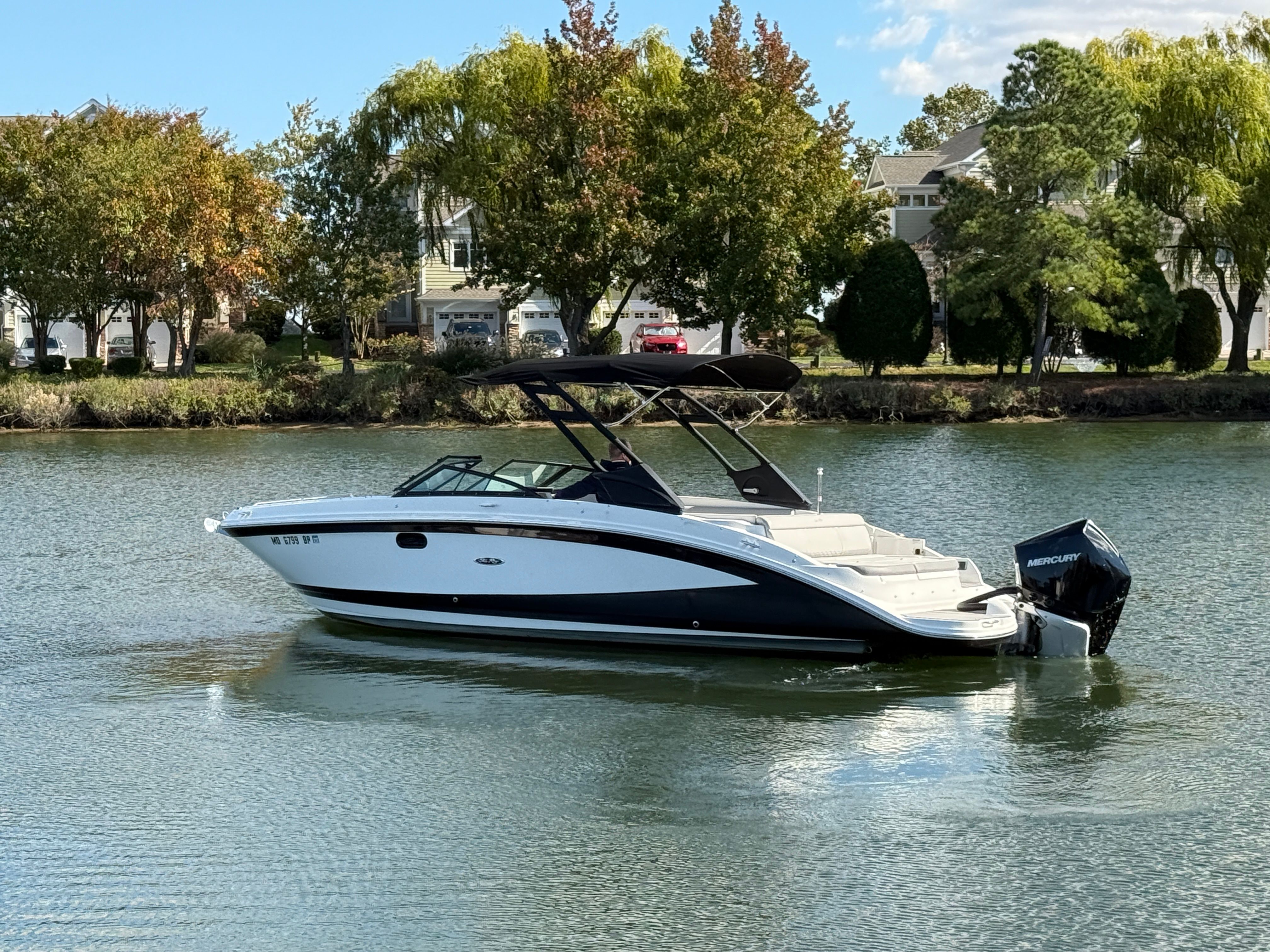 2022 Sea Ray SDX 270 Outboard Image Thumbnail #9