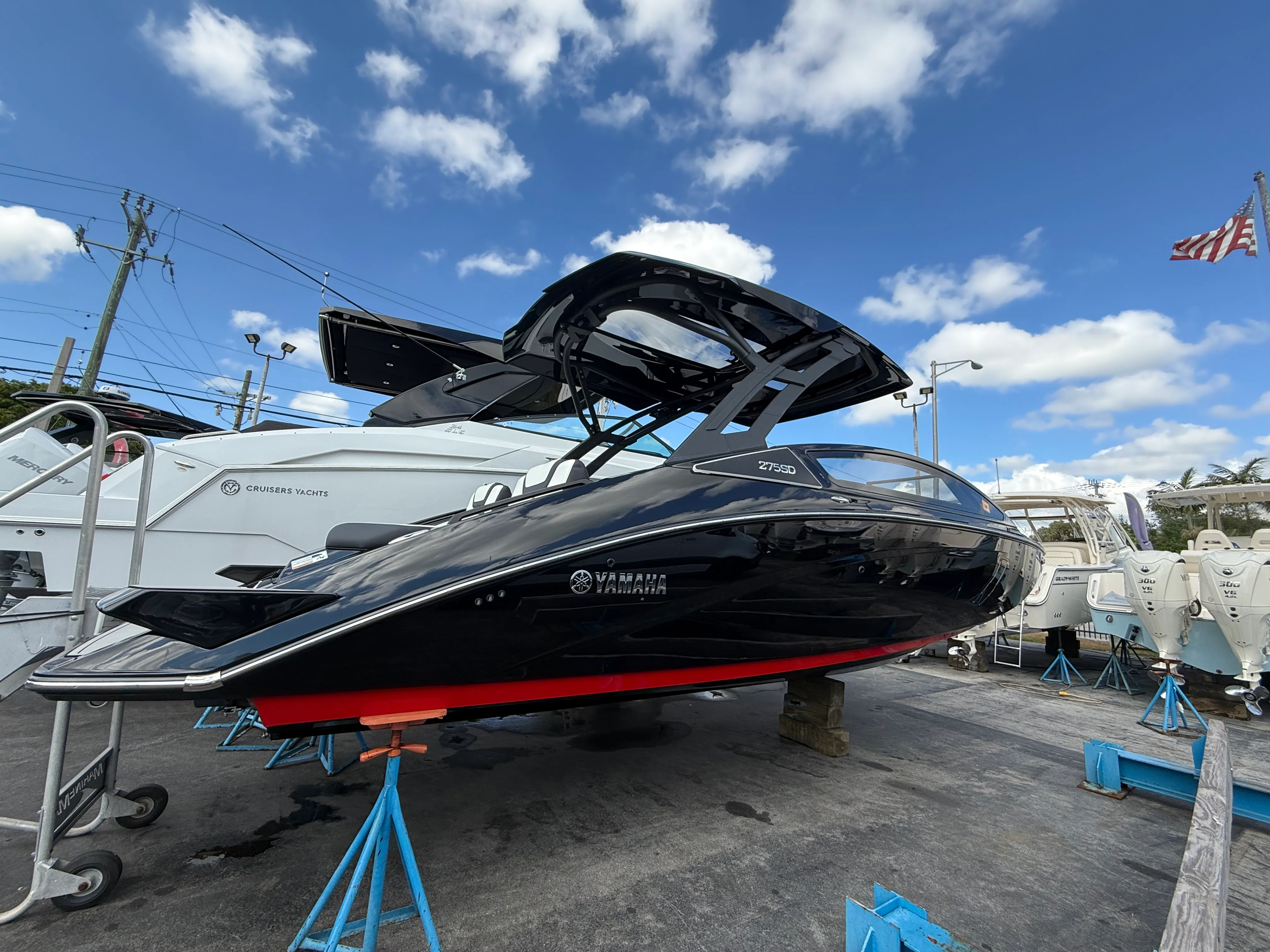 2025 Yamaha 275SD Image Thumbnail #3