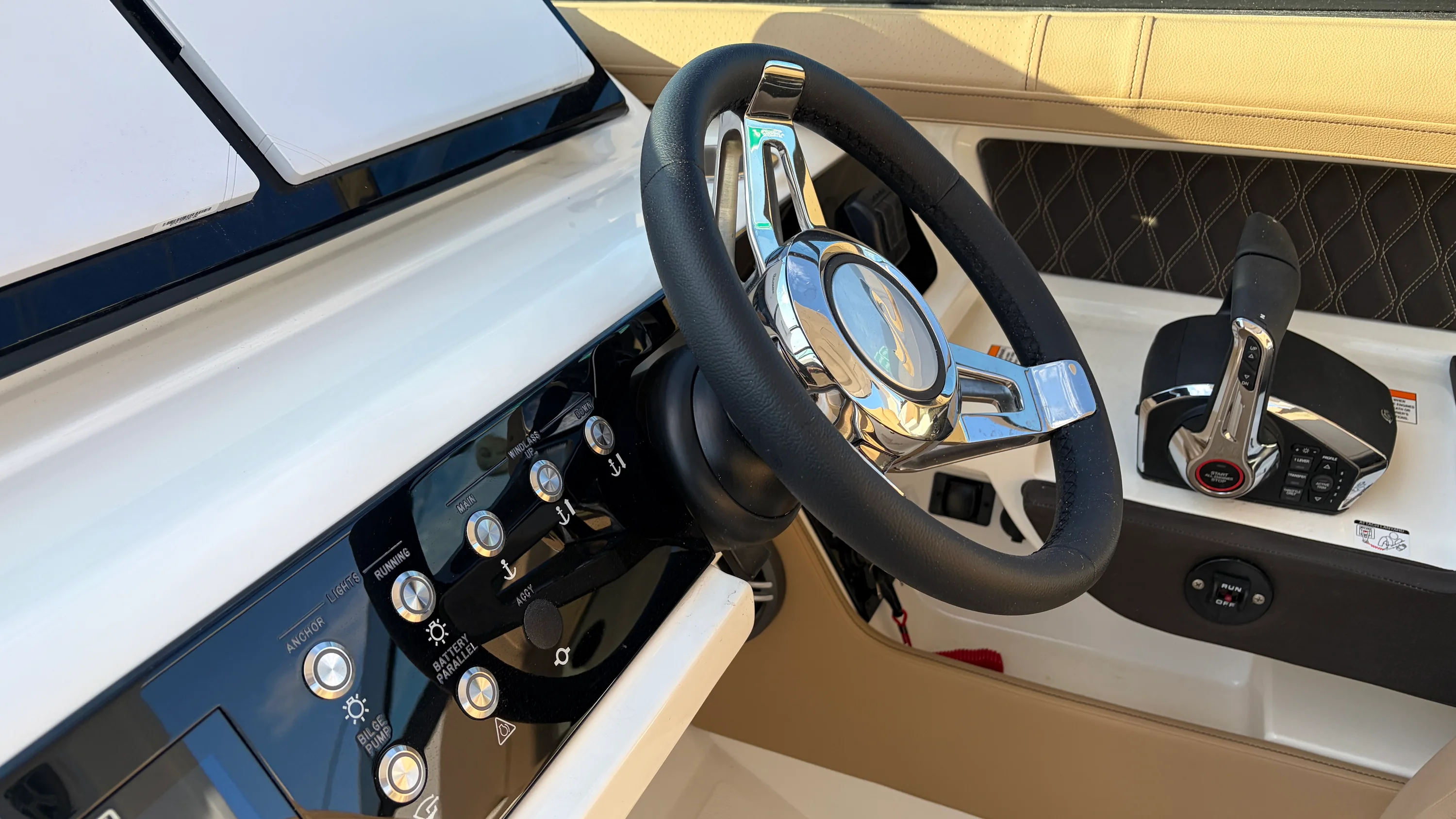 2026 Sea Ray SLX 310 Outboard Image Thumbnail #40