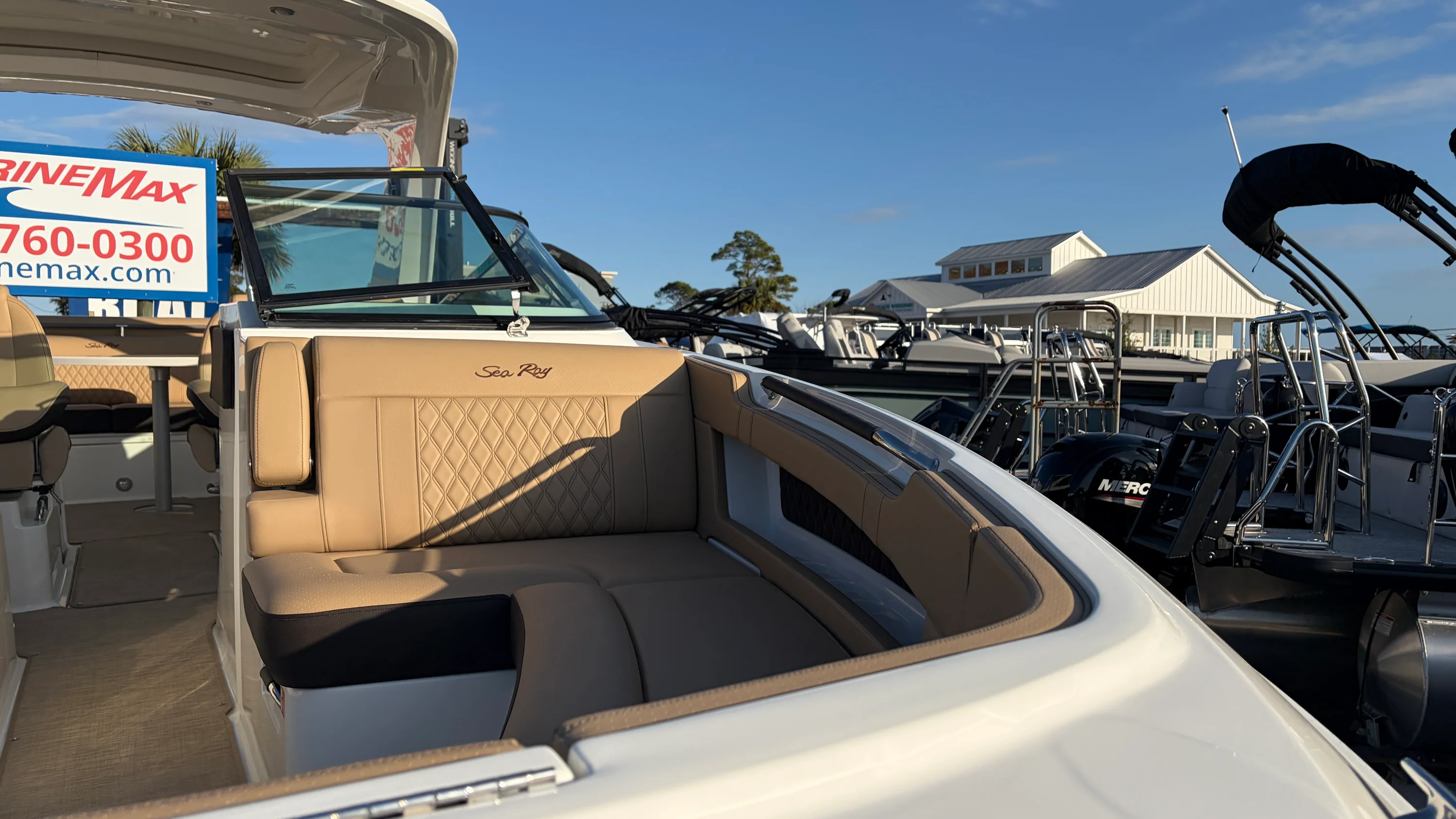 2026 Sea Ray SLX 310 Outboard Image Thumbnail #6