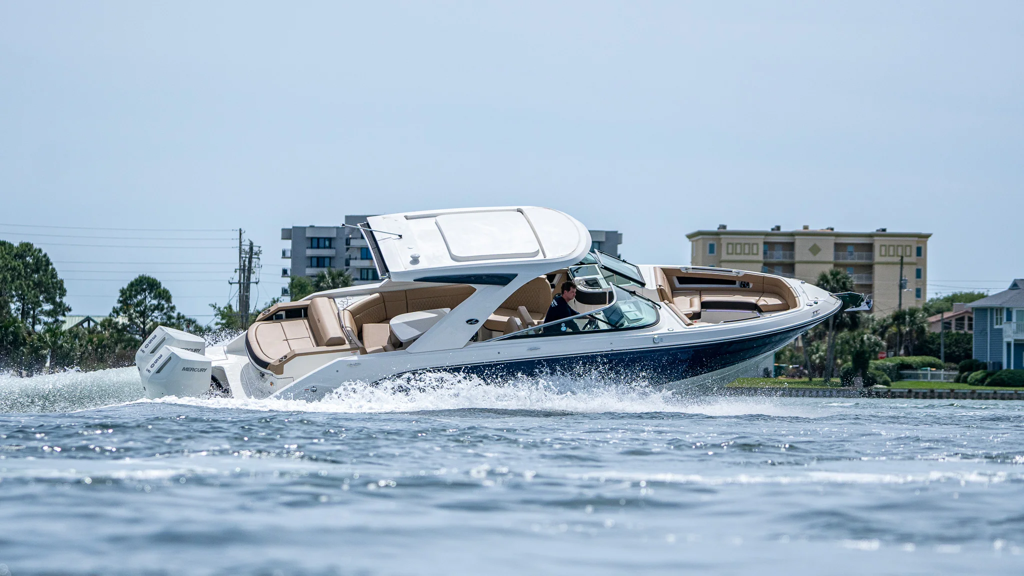 2026 Sea Ray SLX 310 Outboard Image Thumbnail #10