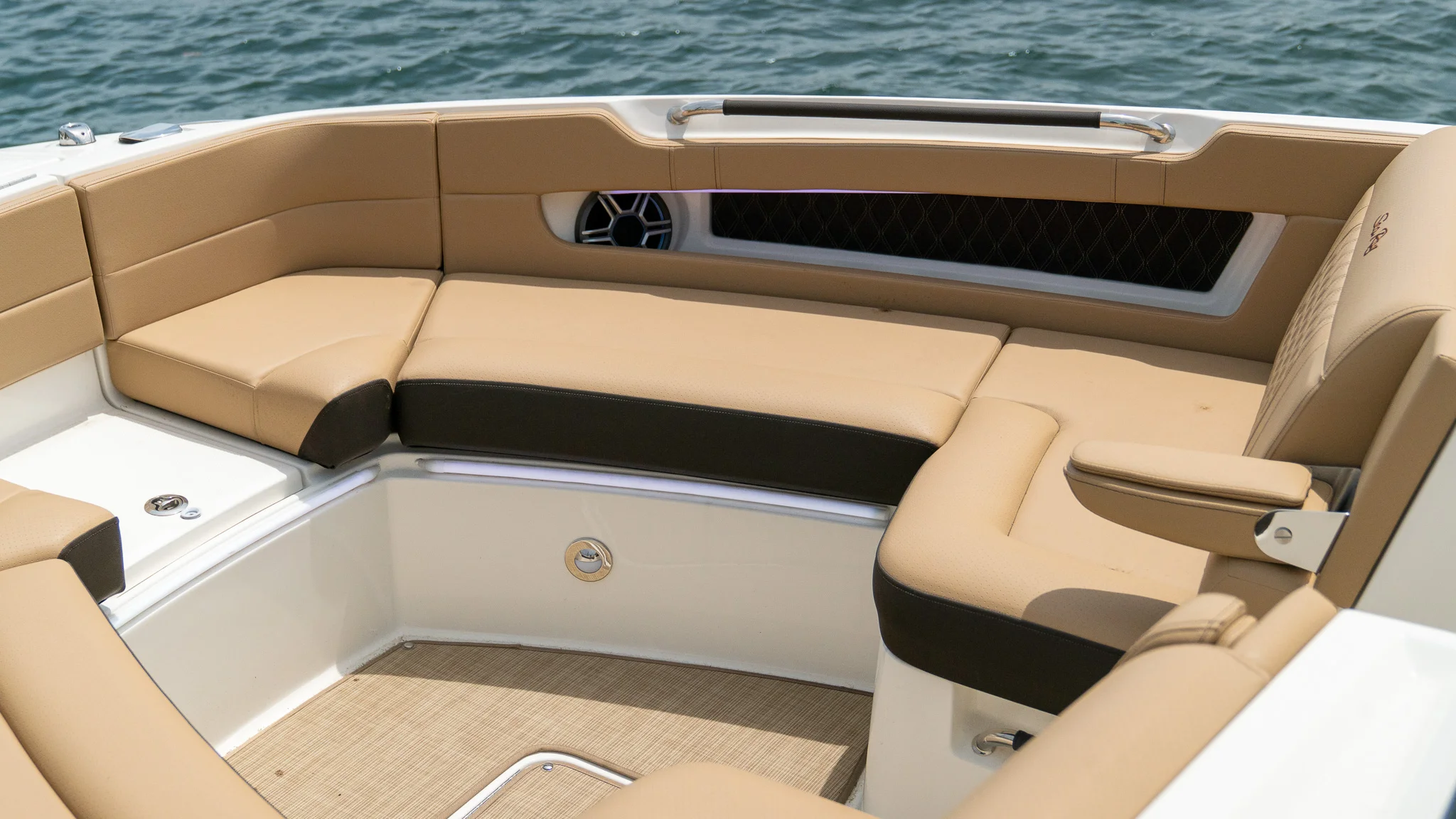 2026 Sea Ray SLX 310 Outboard Image Thumbnail #15