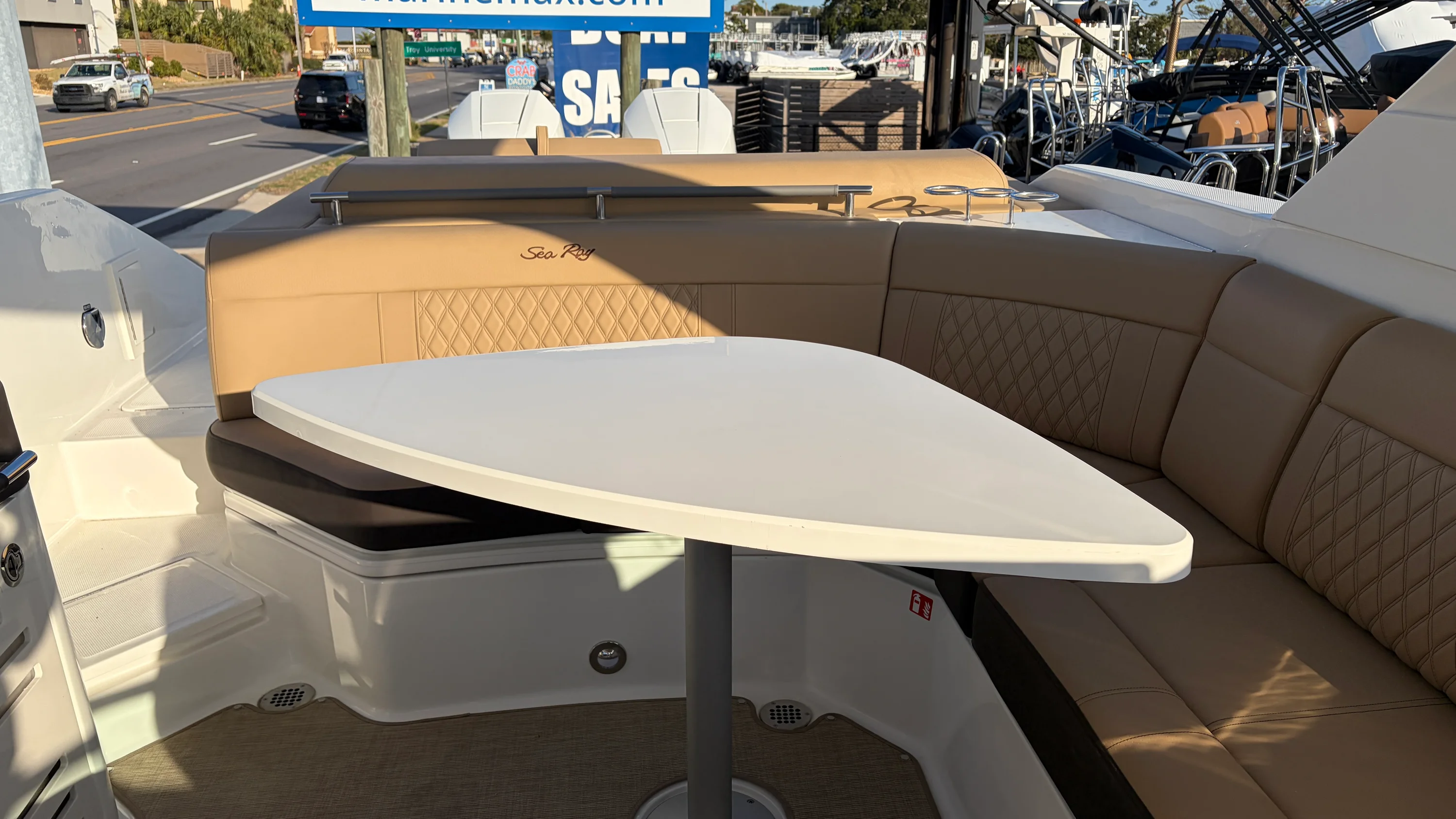 2026 Sea Ray SLX 310 Outboard Image Thumbnail #30