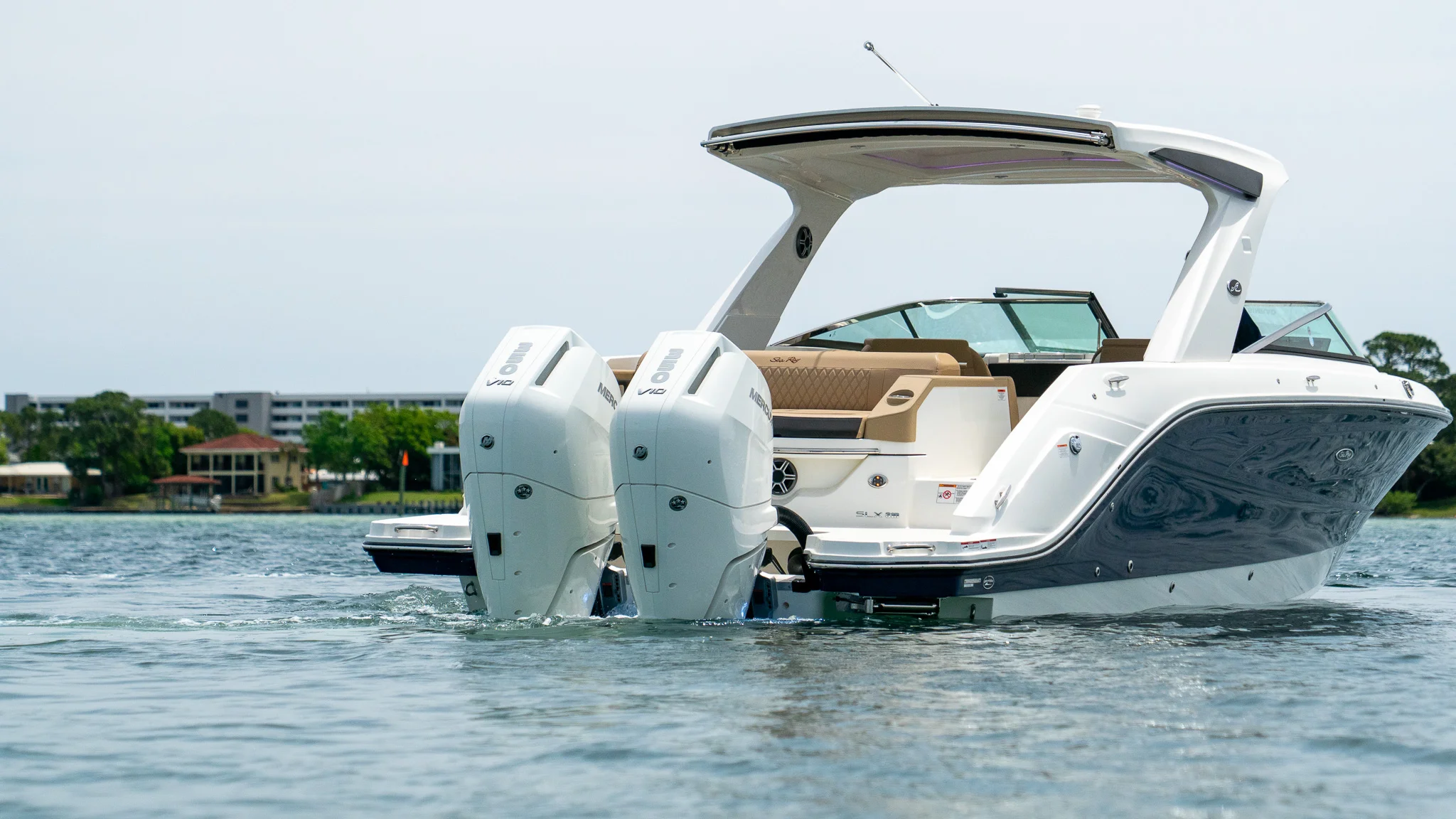 2026 Sea Ray SLX 310 Outboard Image Thumbnail #2