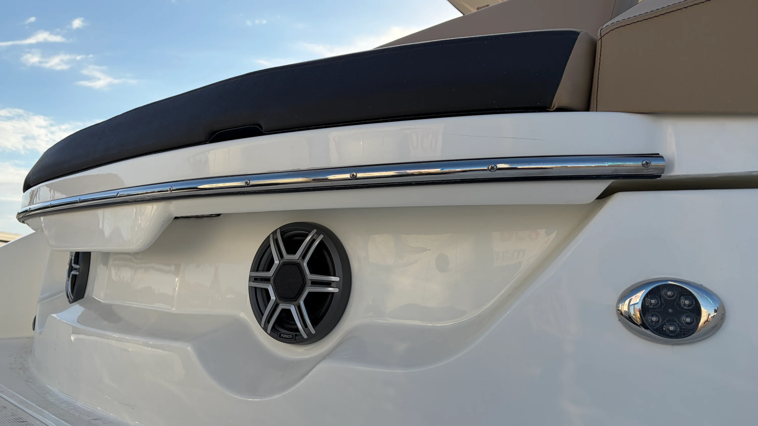 2026 Sea Ray SLX 310 Outboard Image Thumbnail #18