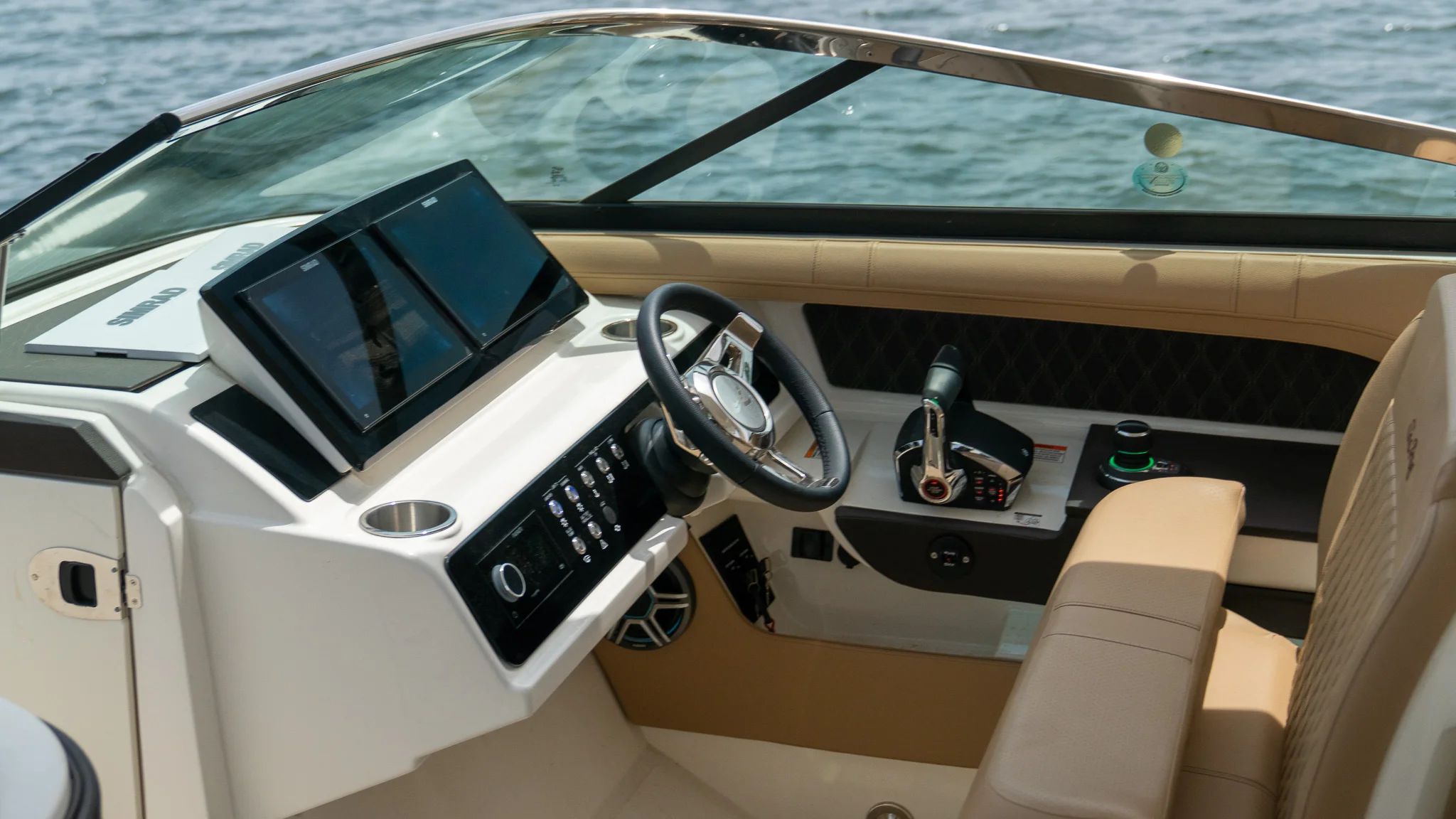 2026 Sea Ray SLX 310 Outboard Image Thumbnail #20