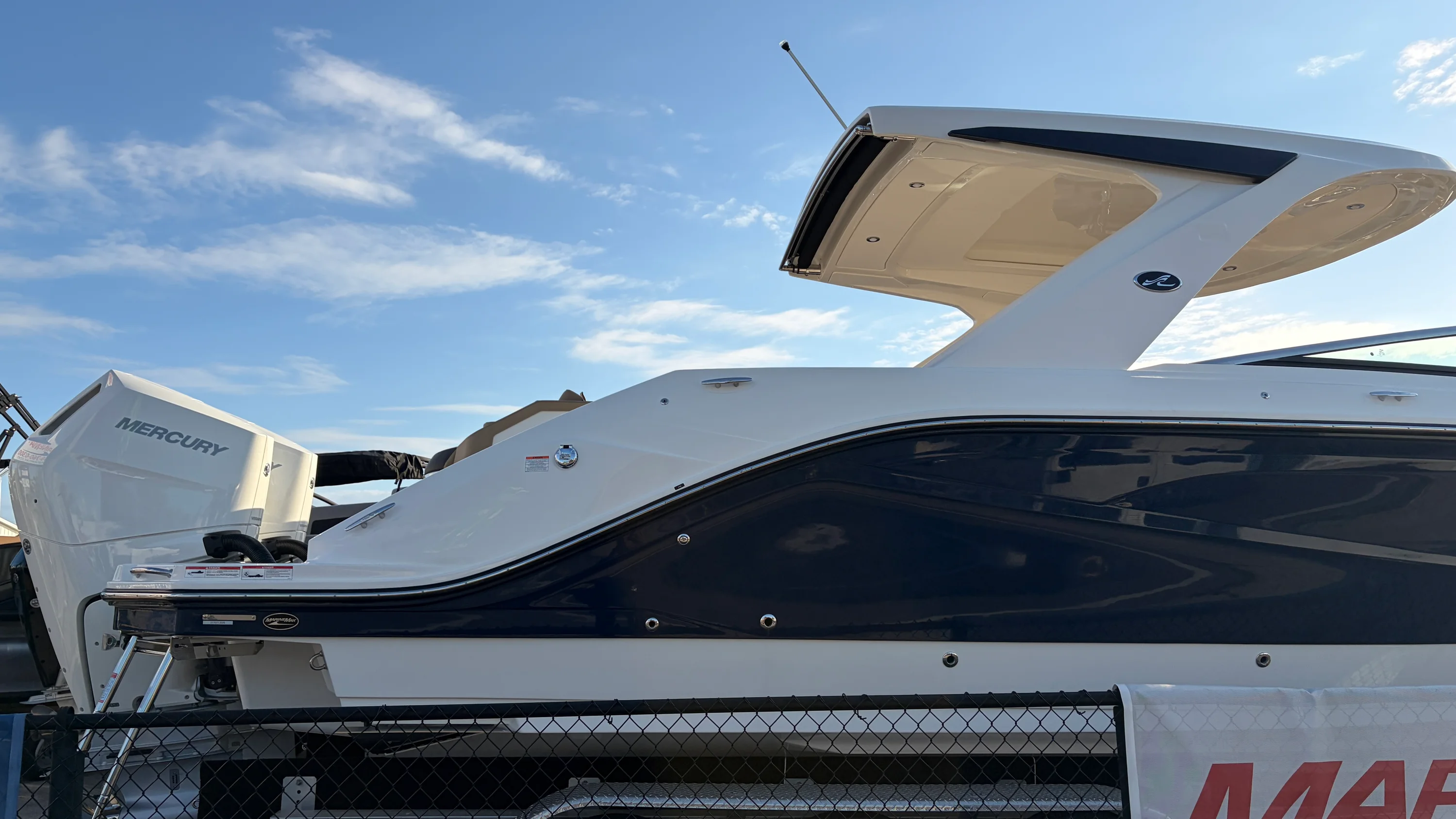 2026 Sea Ray SLX 310 Outboard Image Thumbnail #1