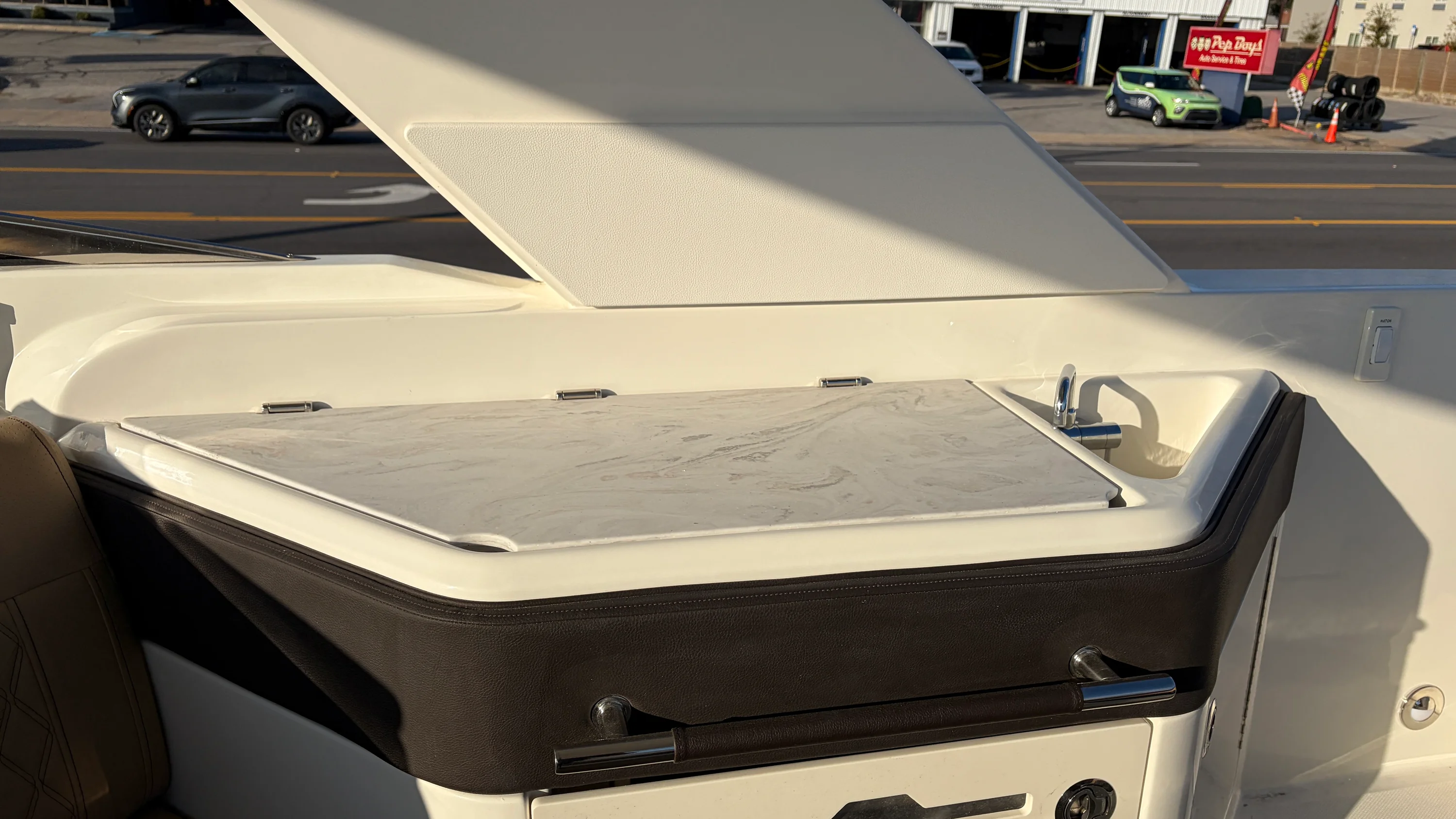 2026 Sea Ray SLX 310 Outboard Image Thumbnail #29