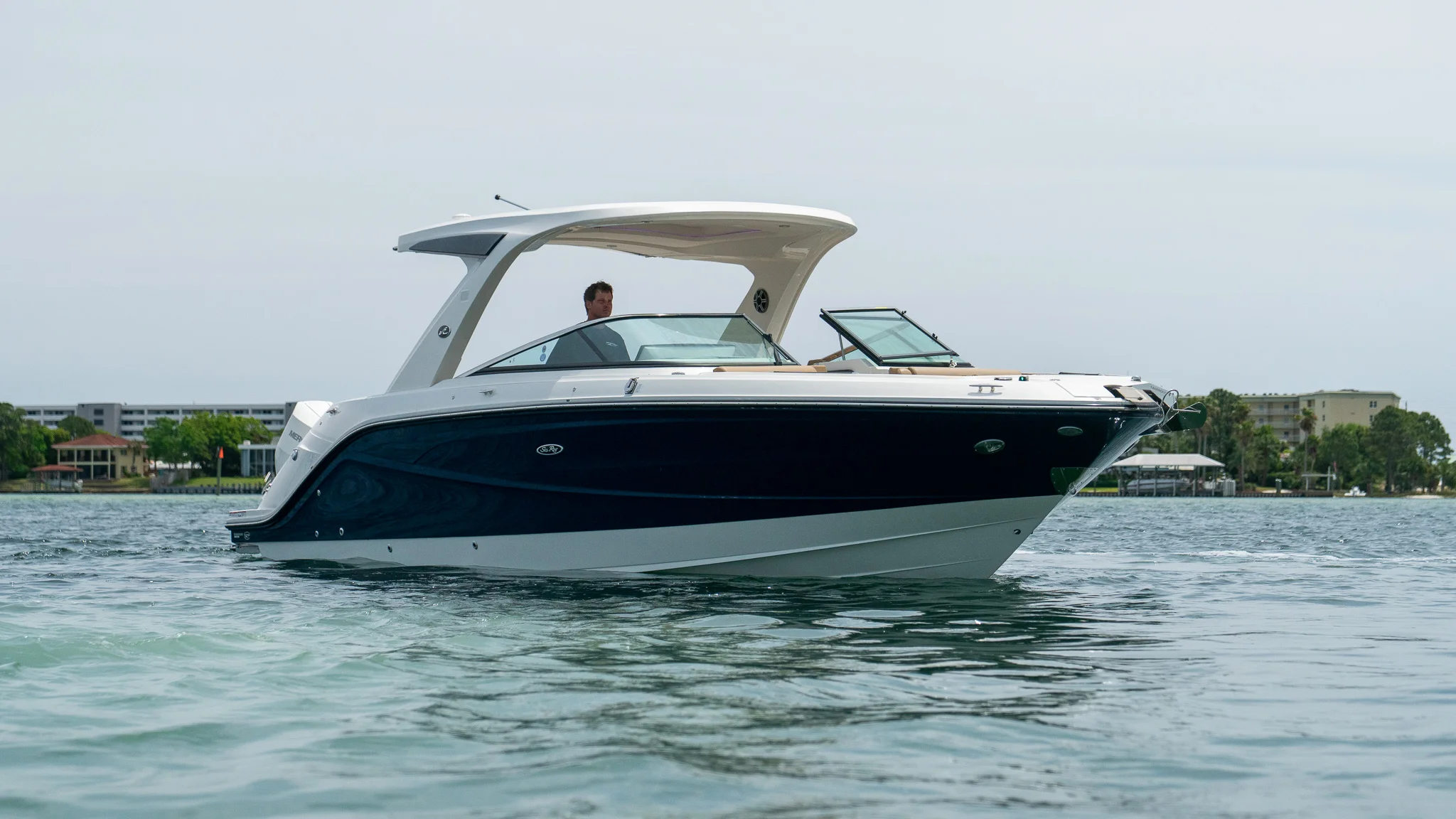 2026 Sea Ray SLX 310 Outboard Image Thumbnail #1