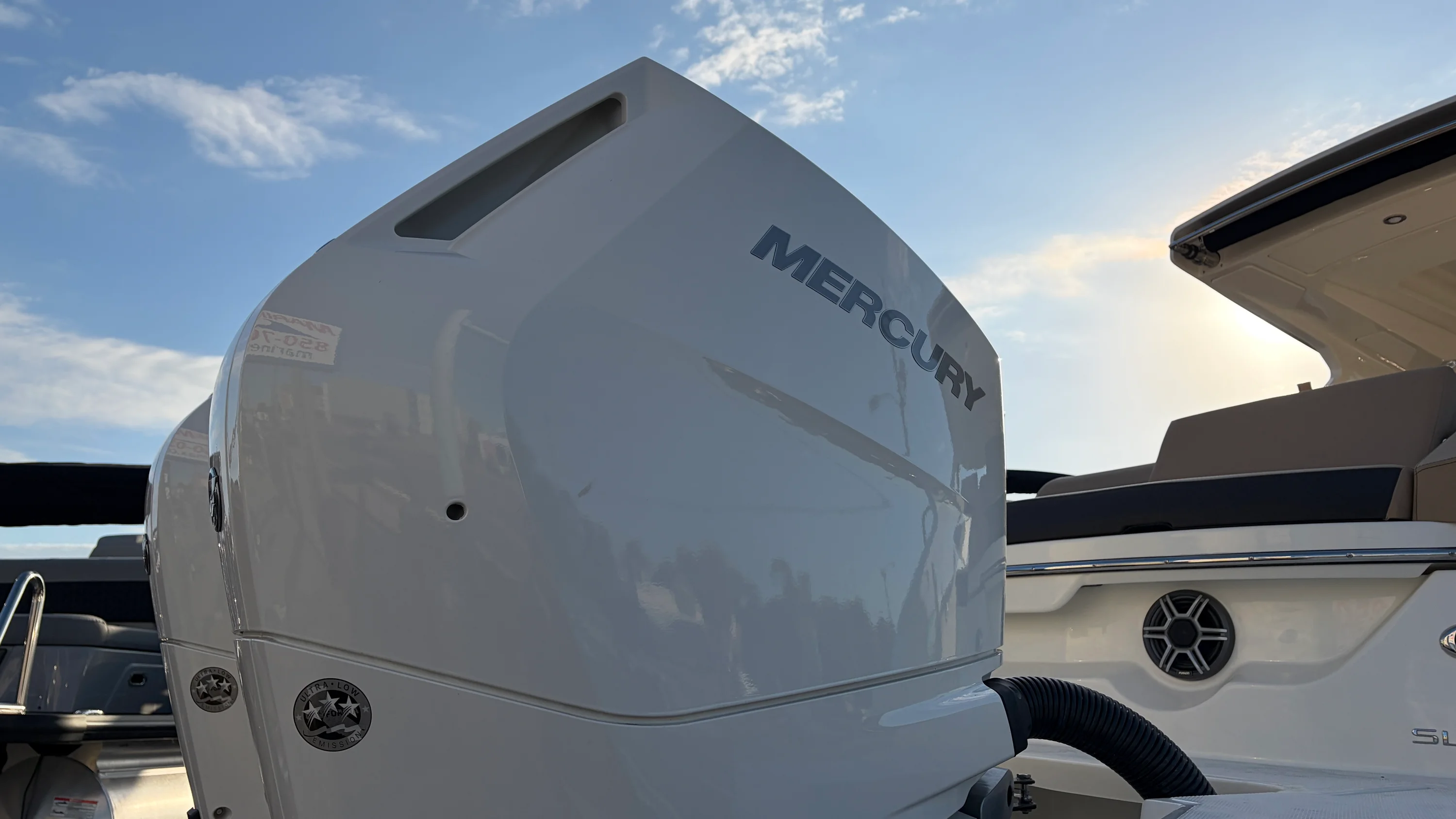 2026 Sea Ray SLX 310 Outboard Image Thumbnail #16