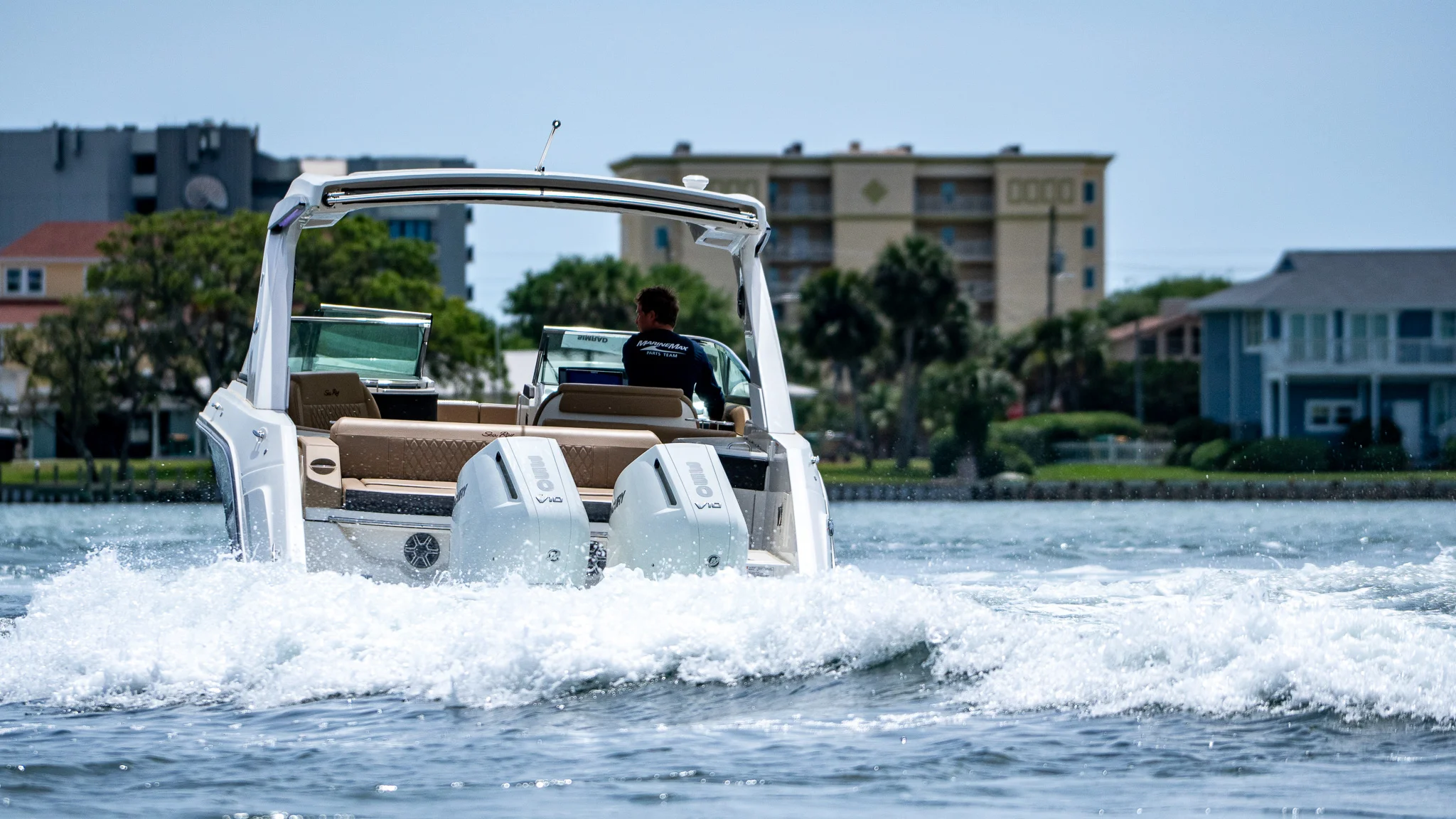 2026 Sea Ray SLX 310 Outboard Image Thumbnail #32