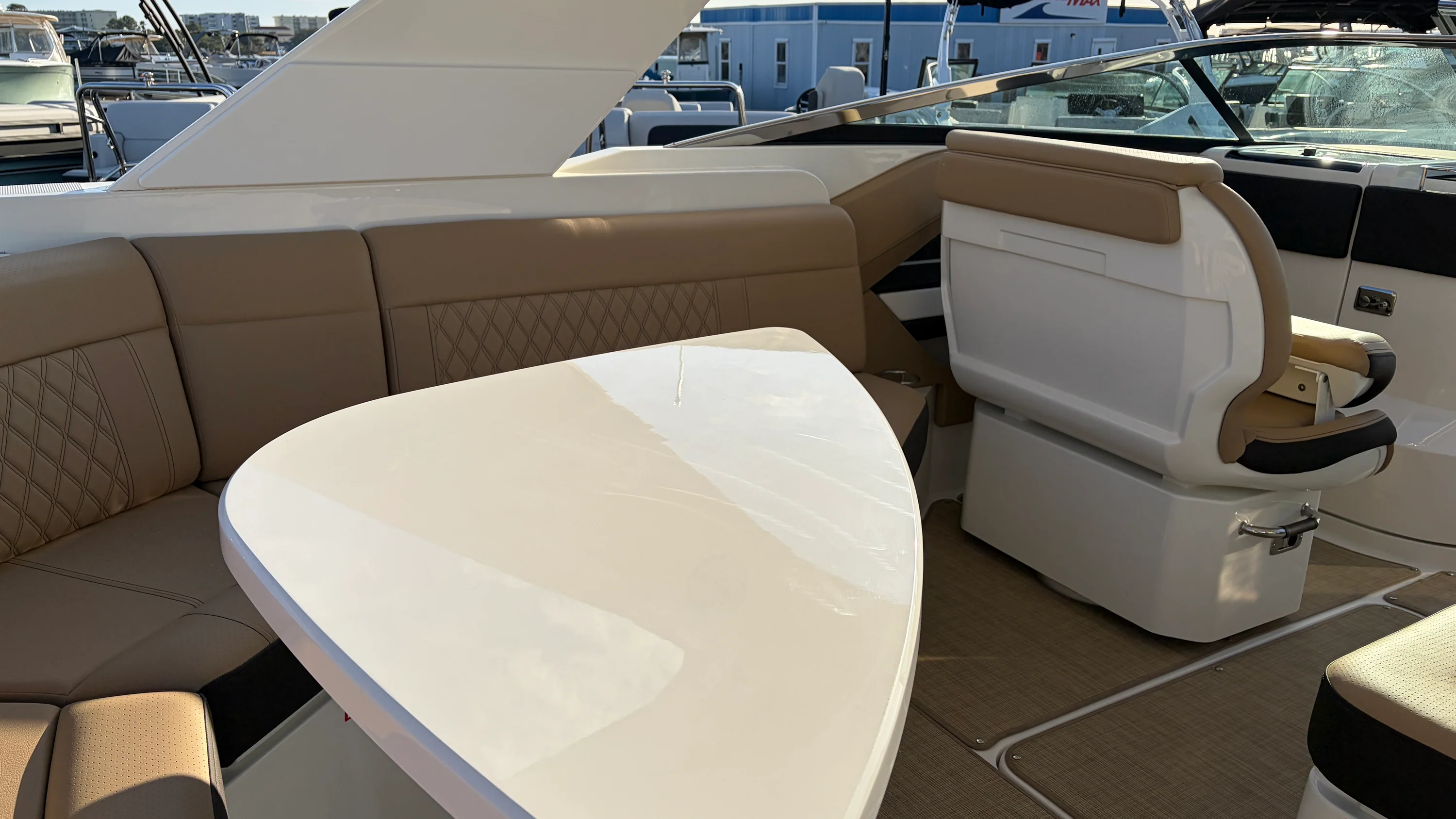 2026 Sea Ray SLX 310 Outboard Image Thumbnail #25