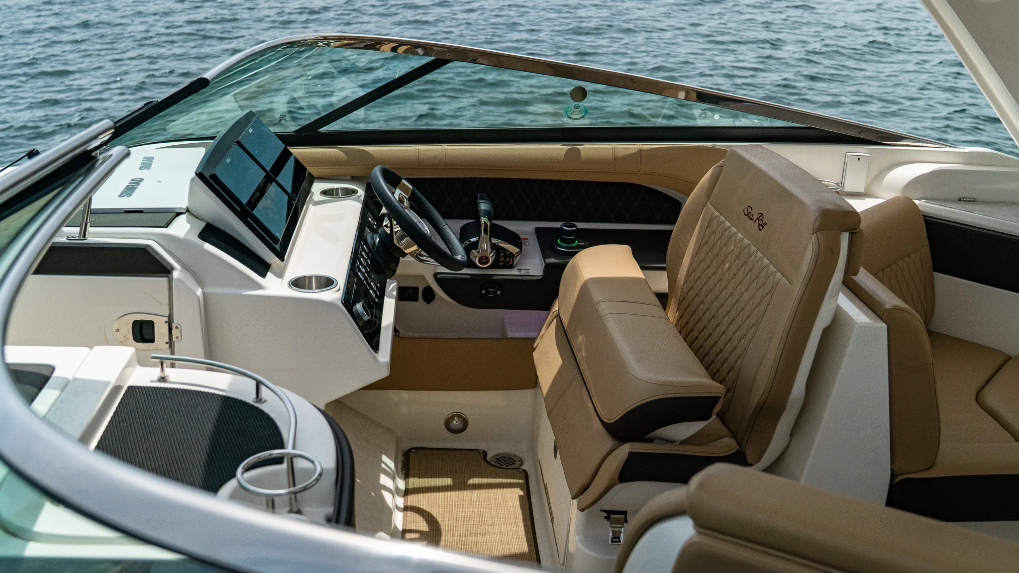 2026 Sea Ray SLX 310 Outboard Image Thumbnail #18