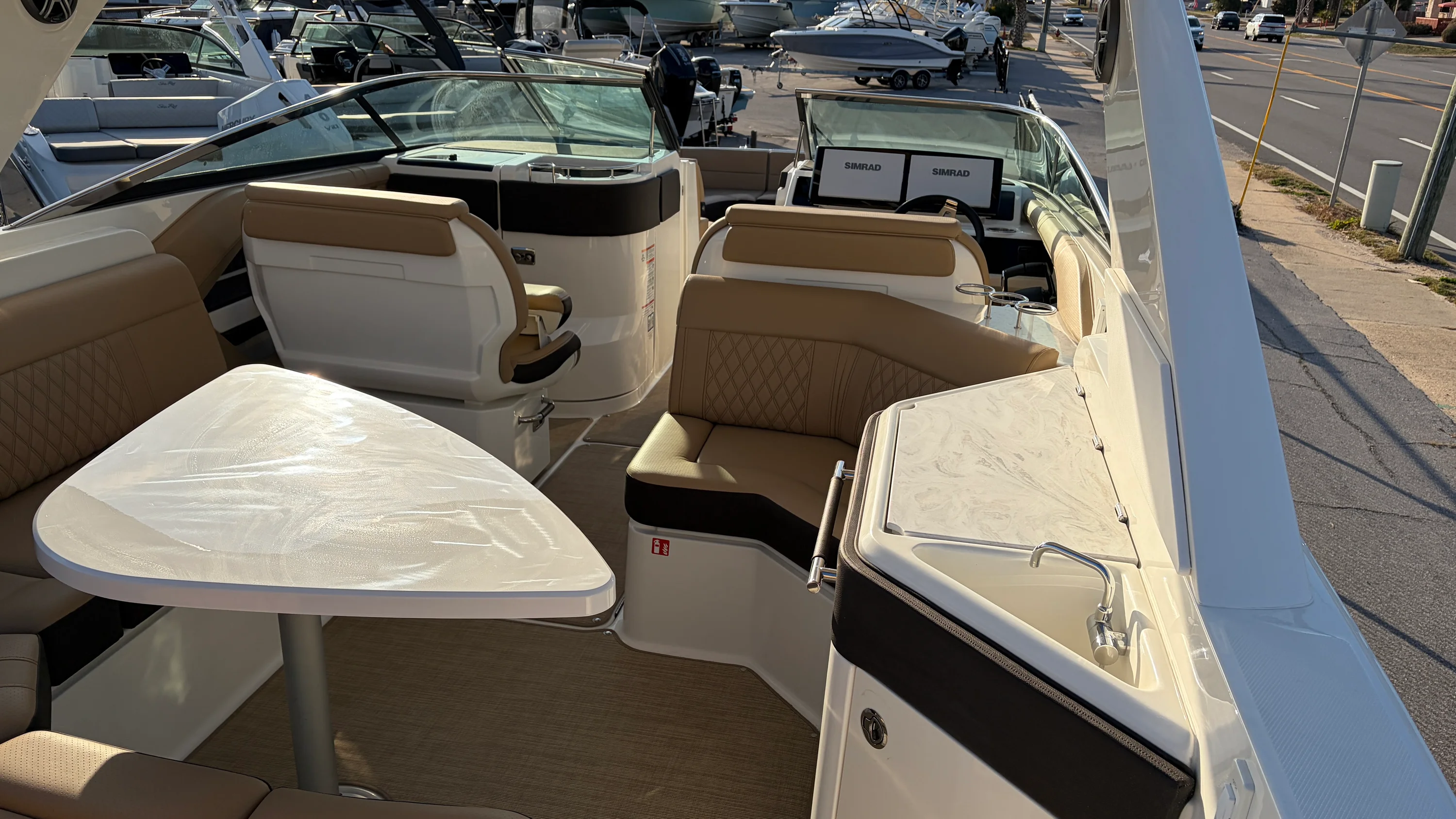 2026 Sea Ray SLX 310 Outboard Image Thumbnail #23