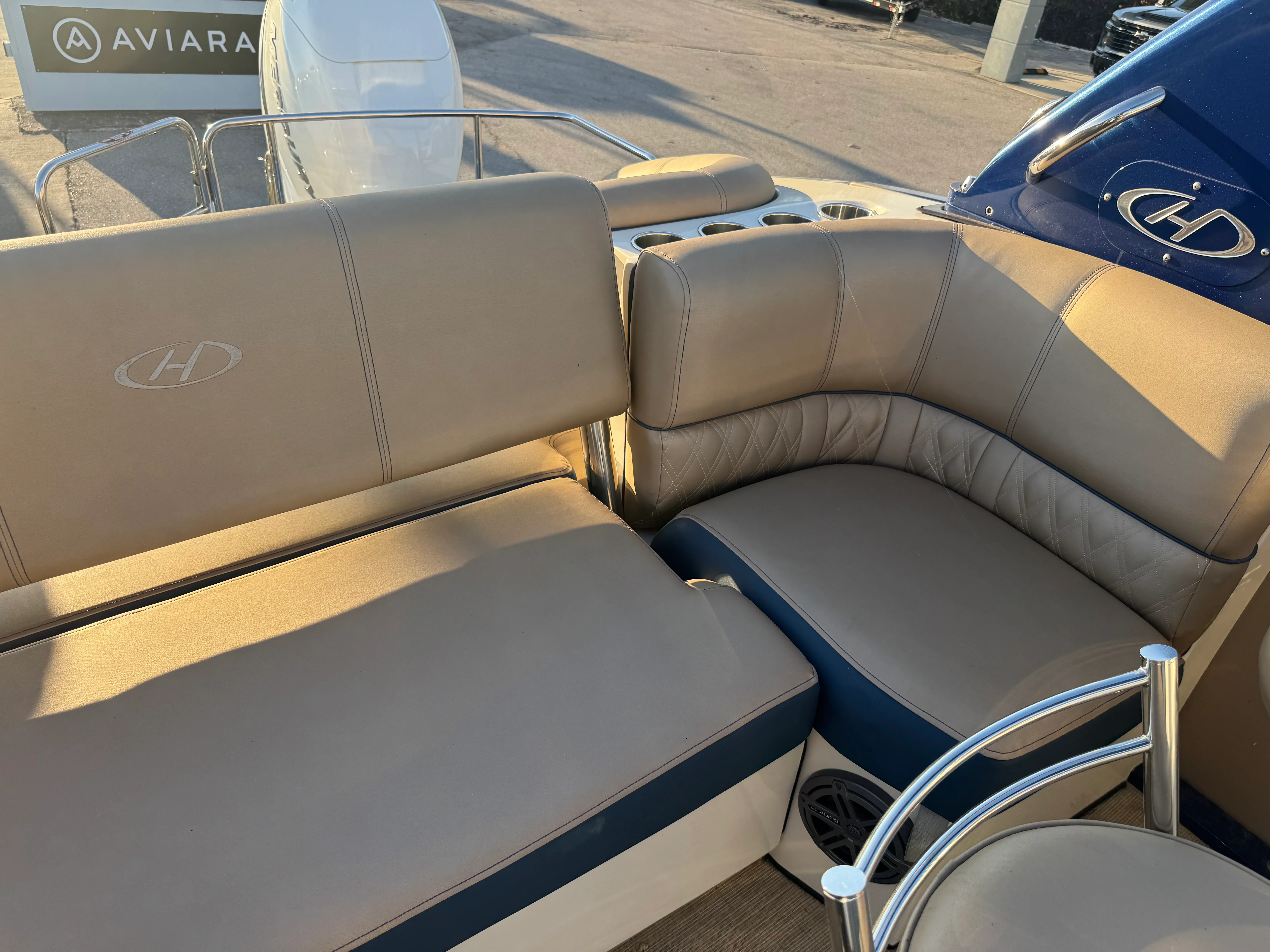 2019 Harris Crowne SL 250 Image Thumbnail #16