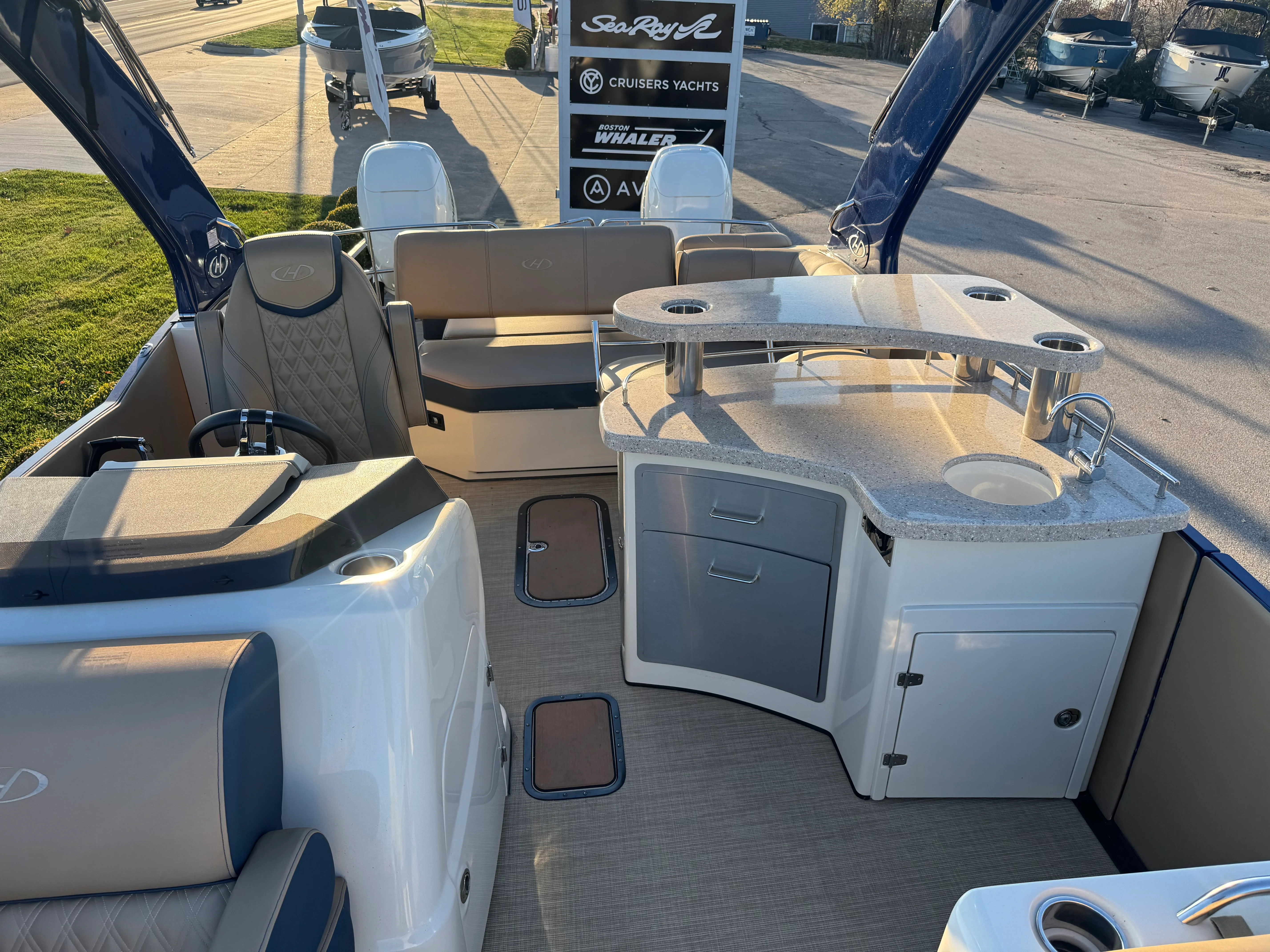 2019 Harris Crowne SL 250 Image Thumbnail #13