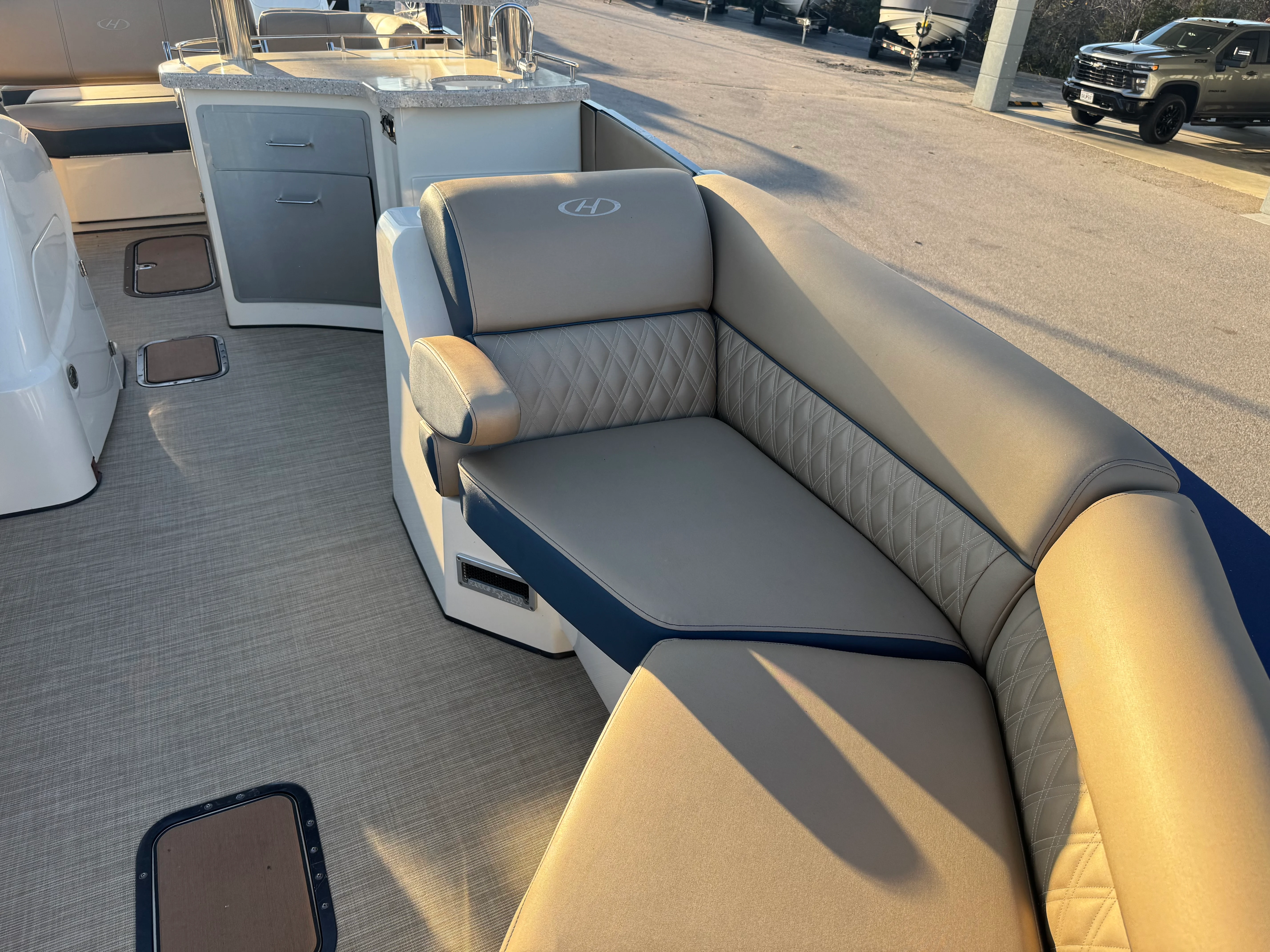 2019 Harris Crowne SL 250 Image Thumbnail #12