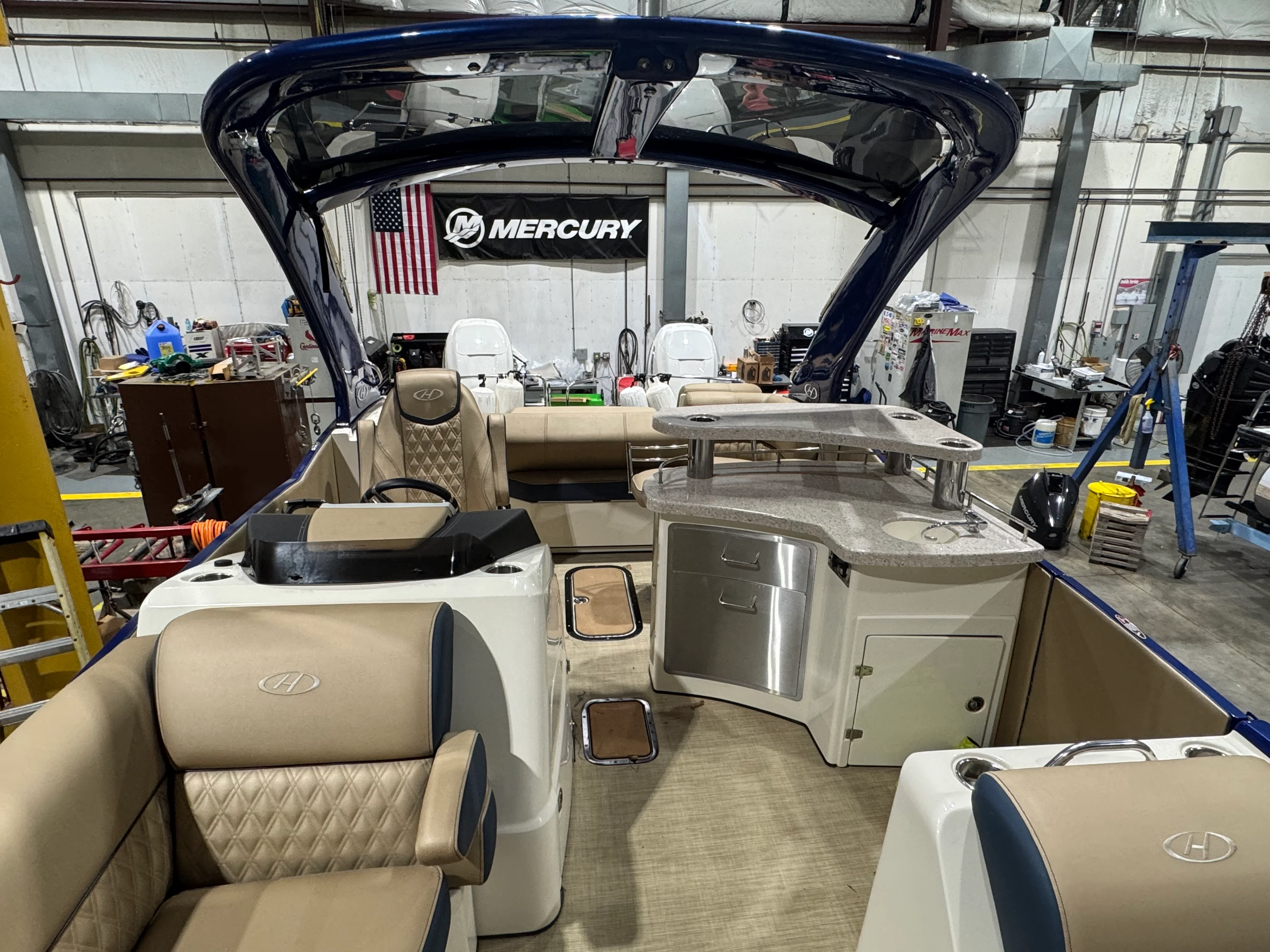 2019 Harris Crowne SL 250 Image Thumbnail #8