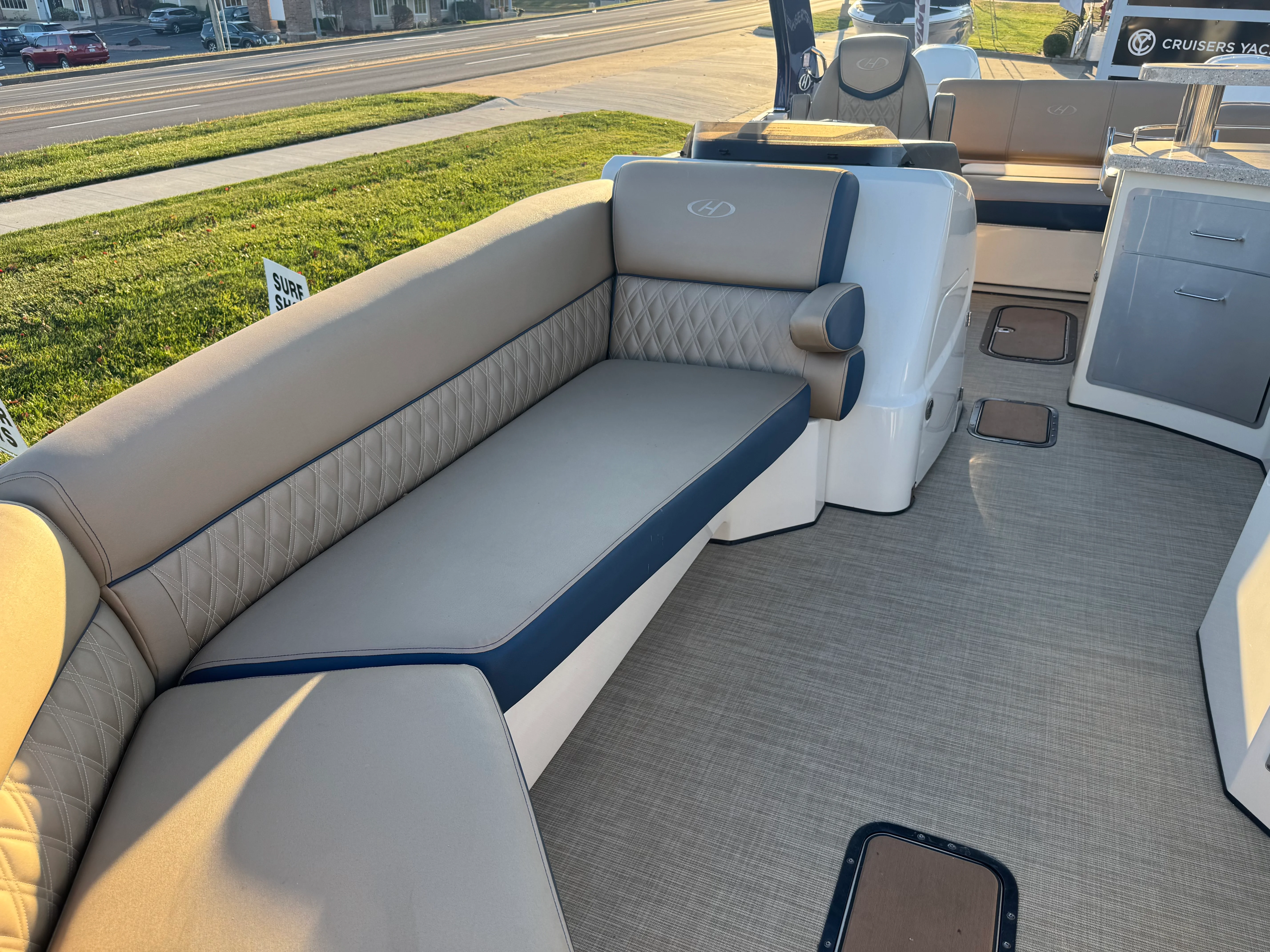 2019 Harris Crowne SL 250 Image Thumbnail #11