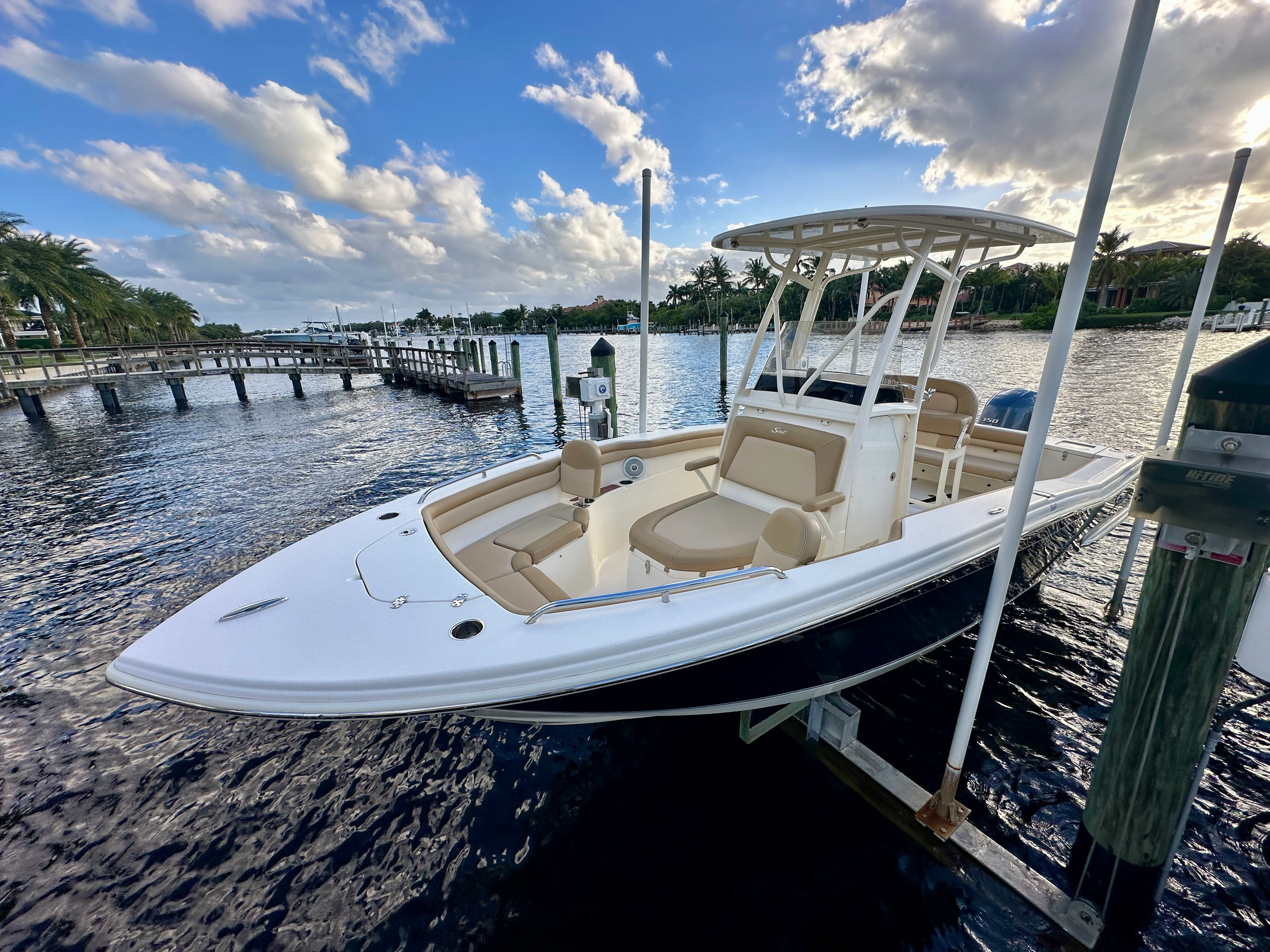 2020 Scout 215 XSF Image Thumbnail #1