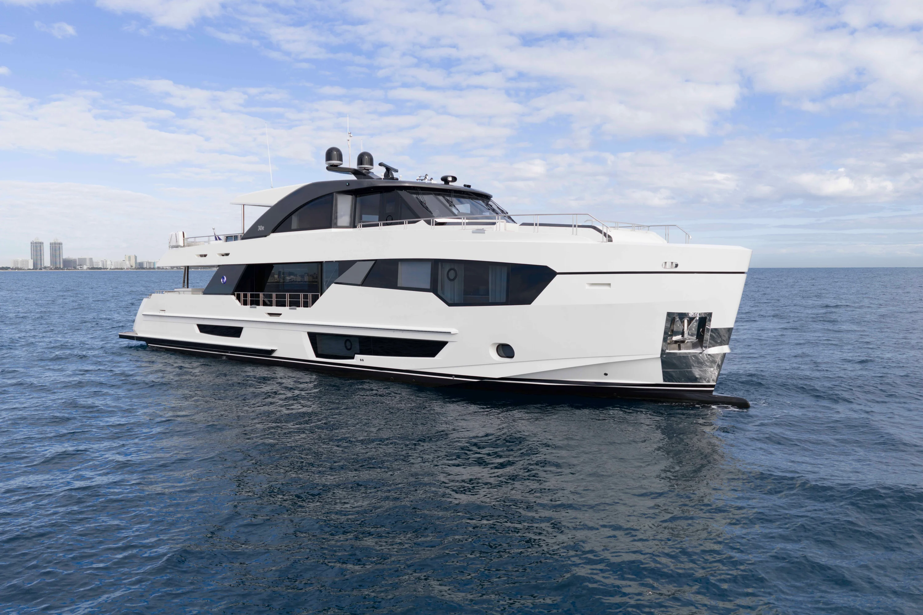2027 Ocean Alexander 30R Image Thumbnail #2