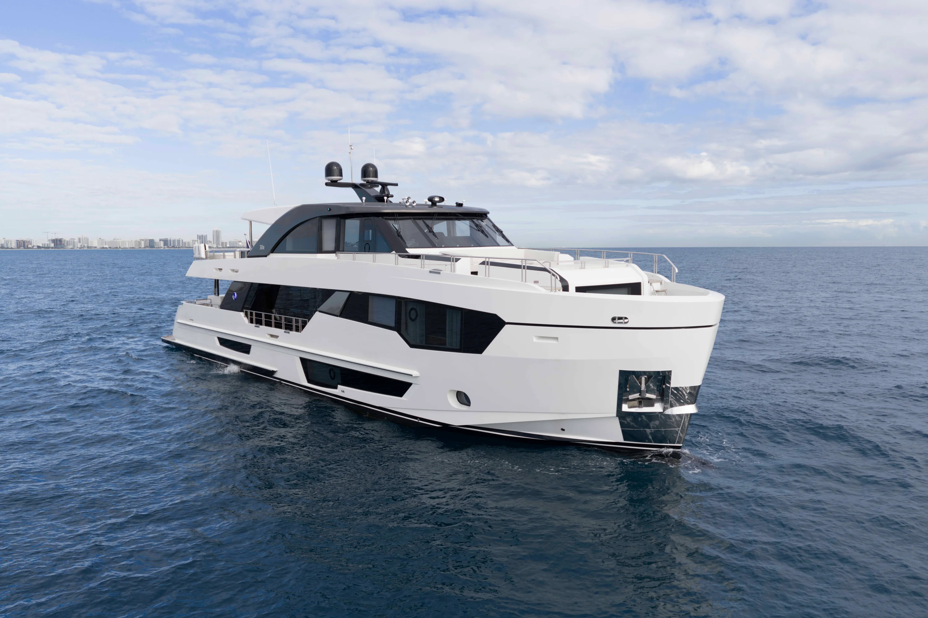2027 Ocean Alexander 30R Image Thumbnail #0