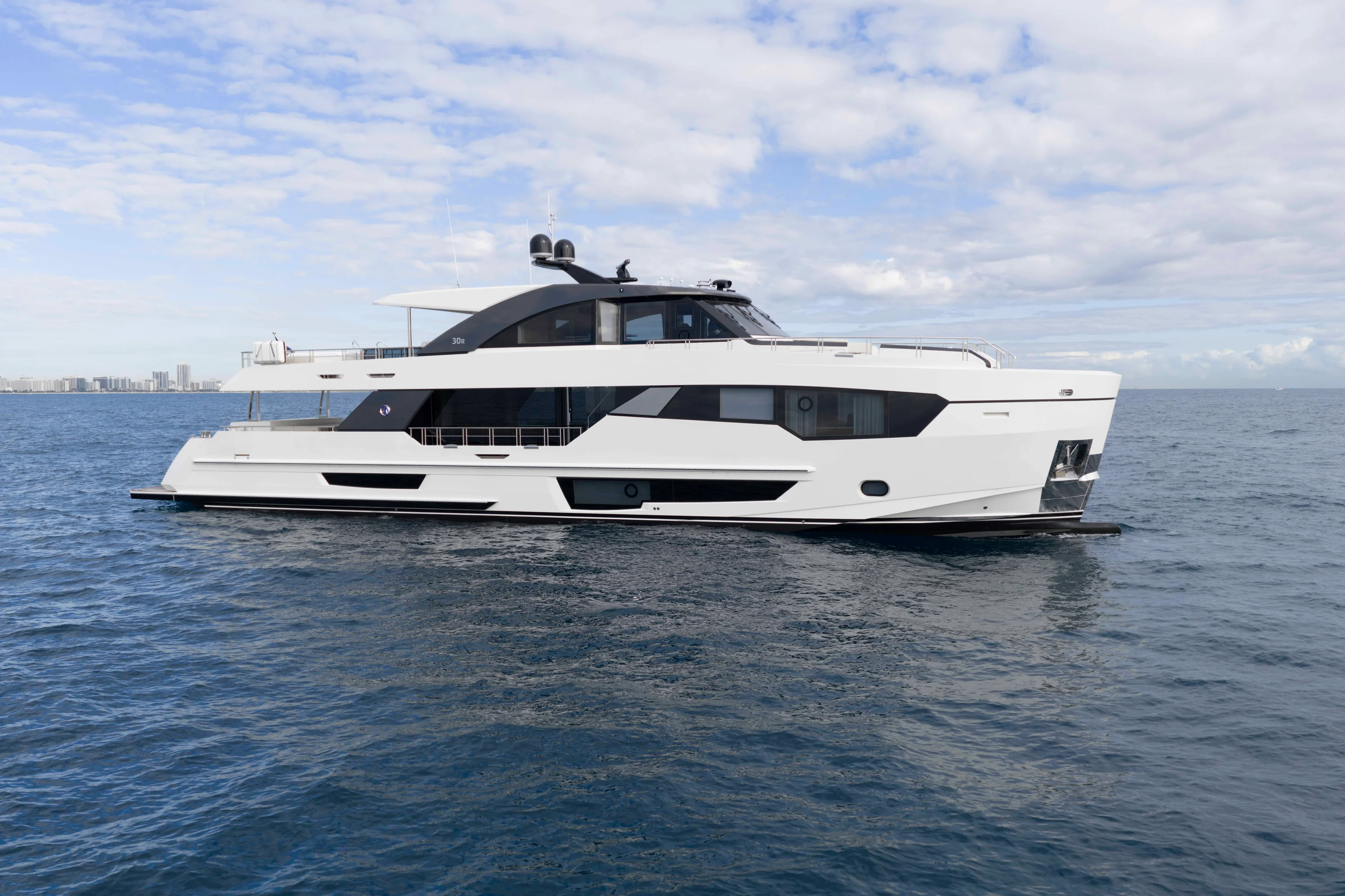 2027 Ocean Alexander 30R Image Thumbnail #3