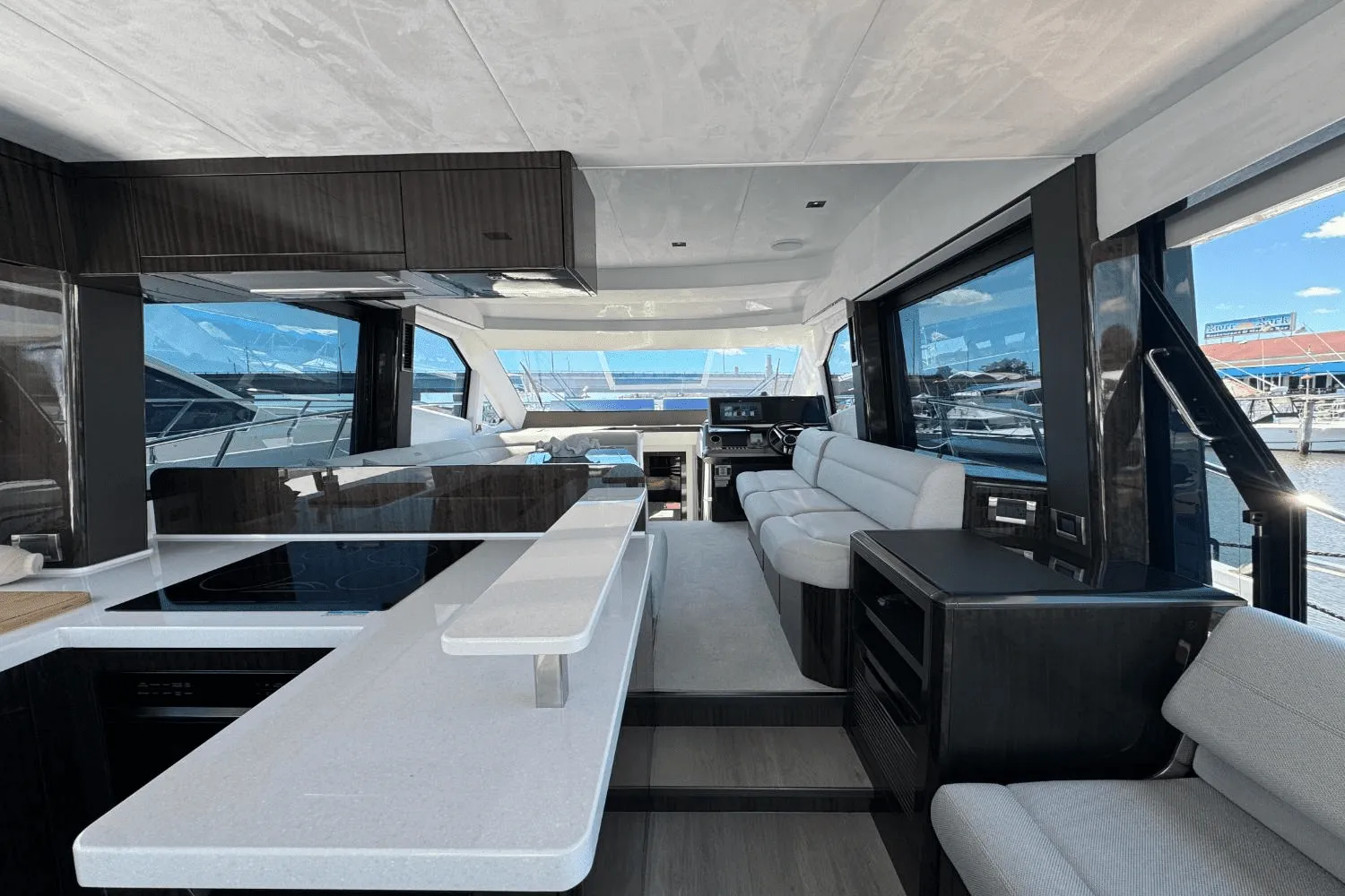 2024 Galeon 500 FLY Image Thumbnail #18