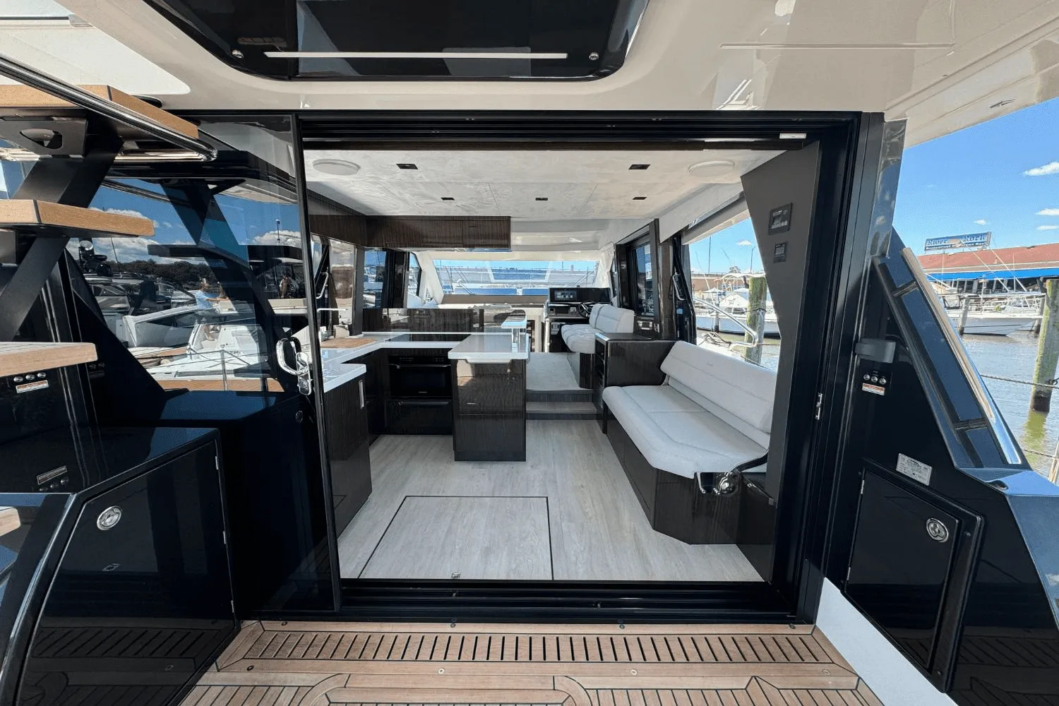 2024 Galeon 500 FLY Image Thumbnail #4