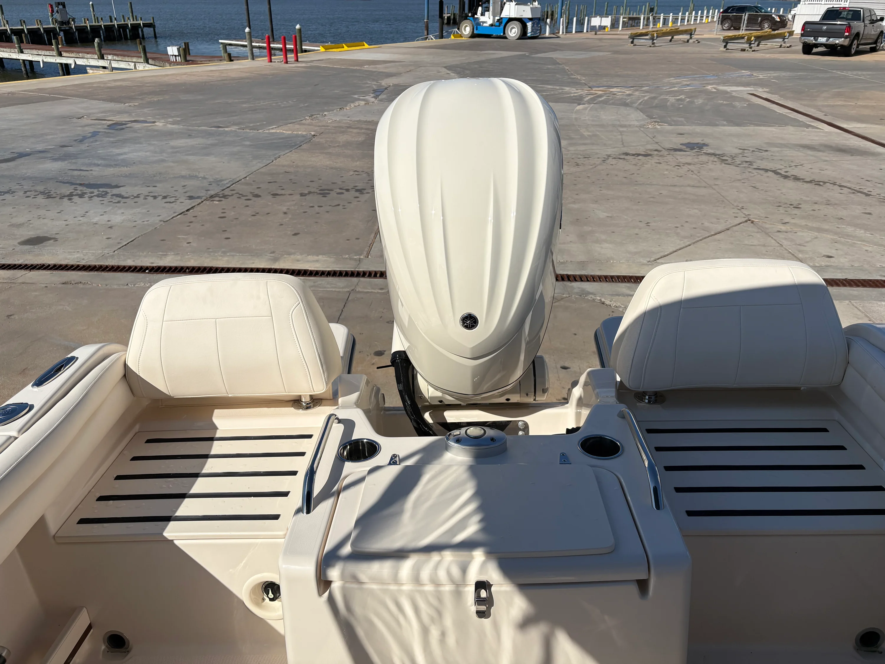 2026 Grady-White Freedom 215 Image Thumbnail #9