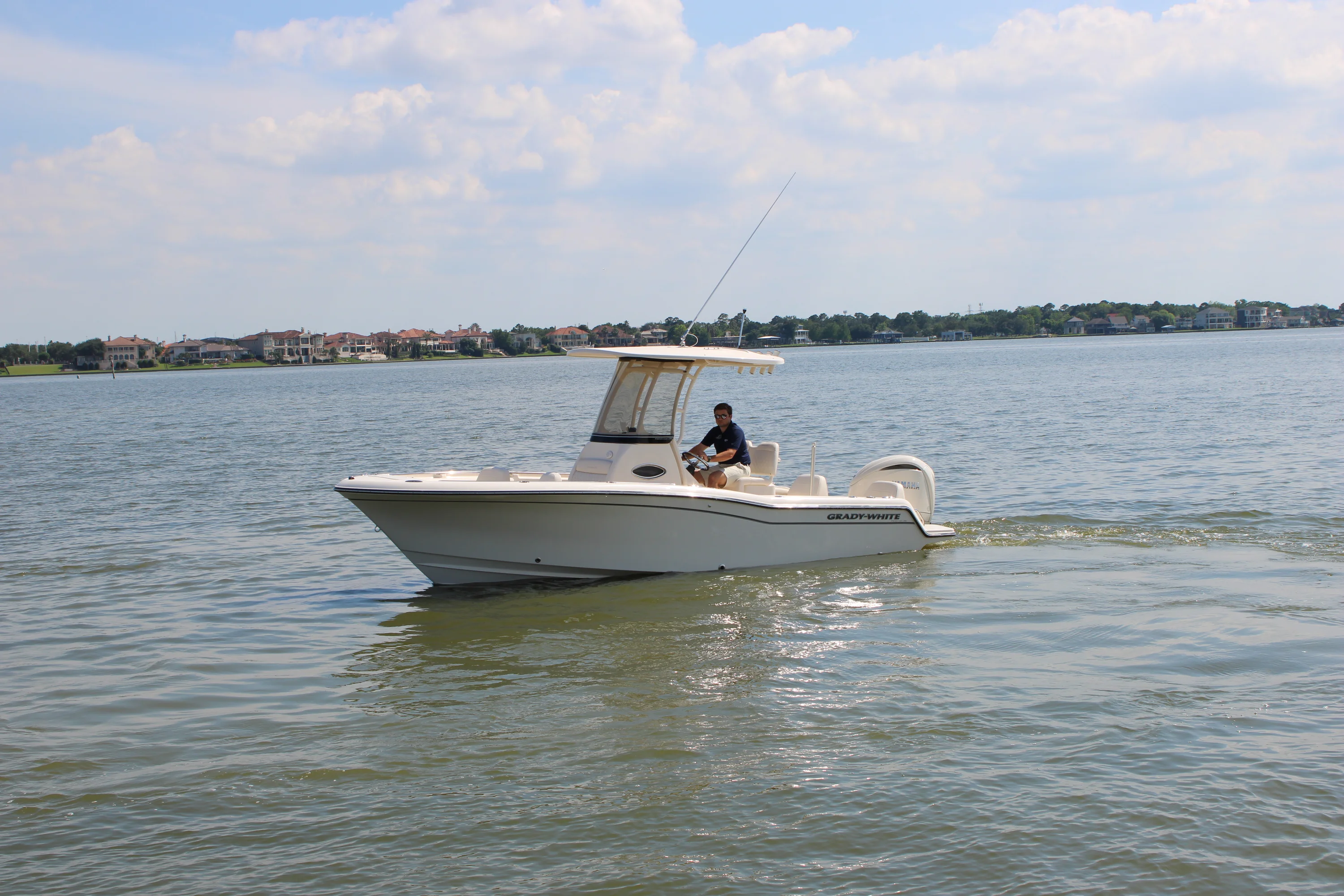 2026 Grady-White Fisherman 216 Image Thumbnail #2