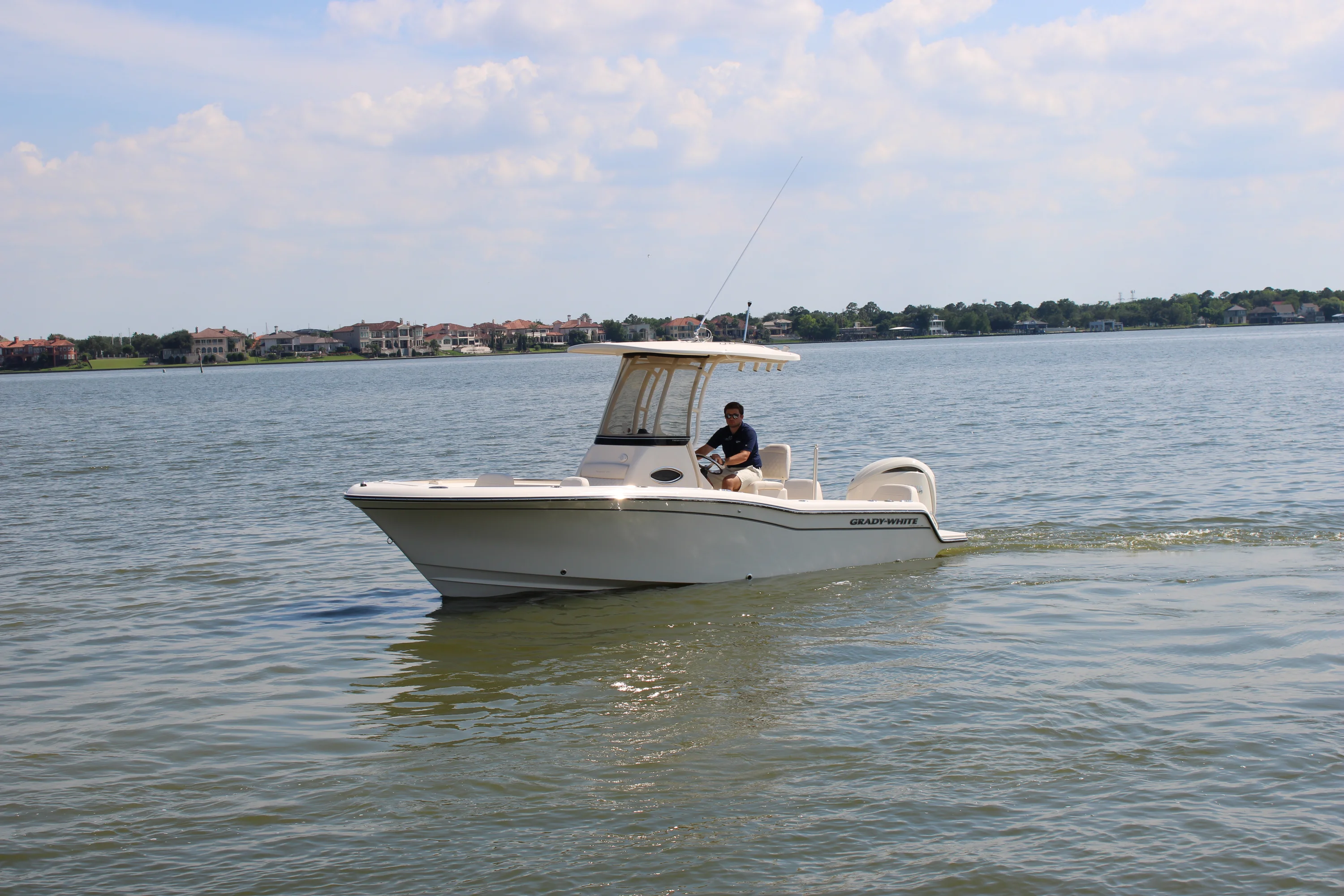 2026 Grady-White Fisherman 216 Image Thumbnail #3