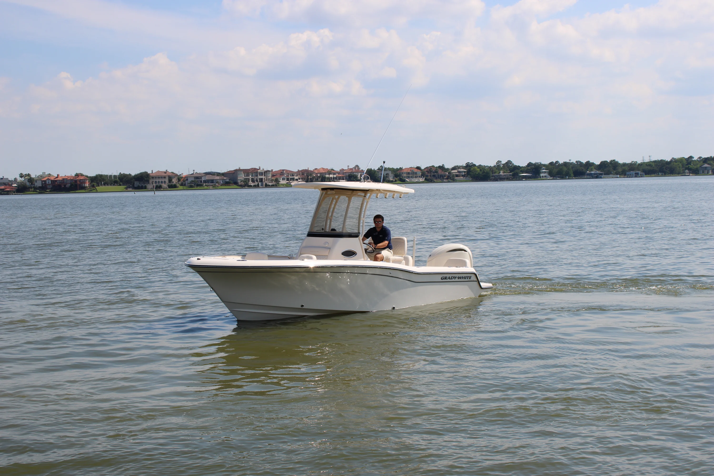2026 Grady-White Fisherman 216 Image Thumbnail #4