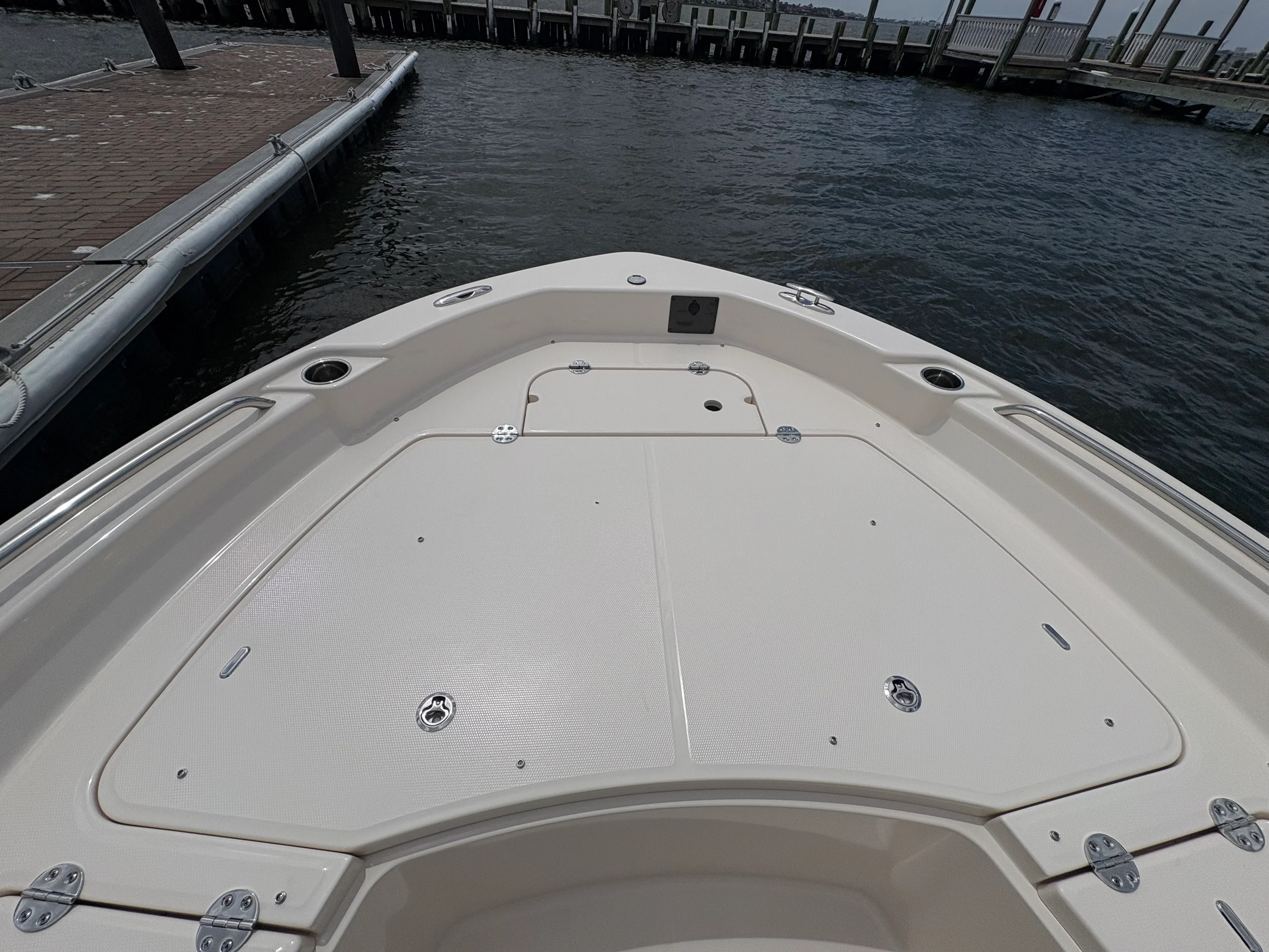 2026 Grady-White 231 CE Image Thumbnail #16