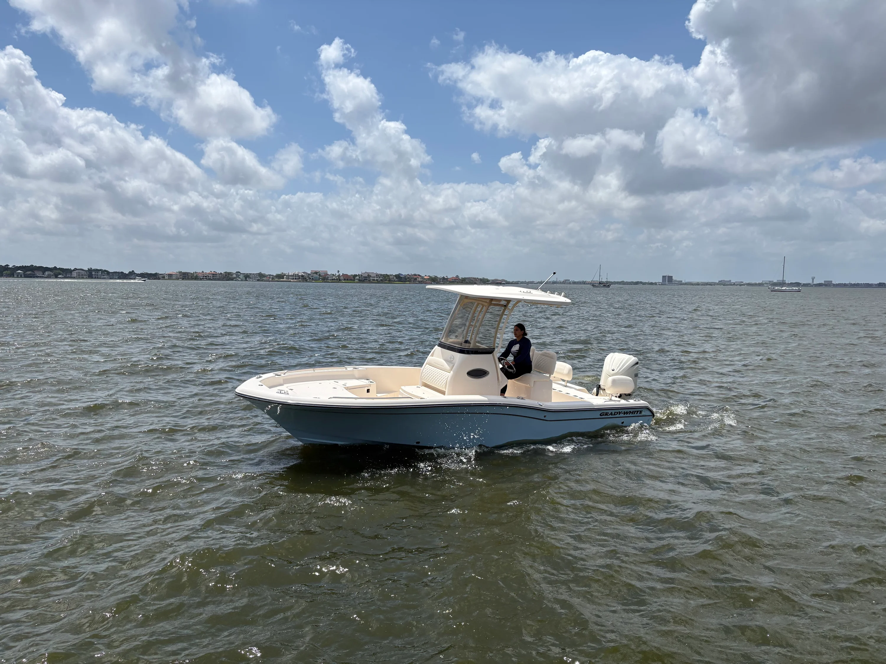 2026 Grady-White 231 CE Image Thumbnail #1