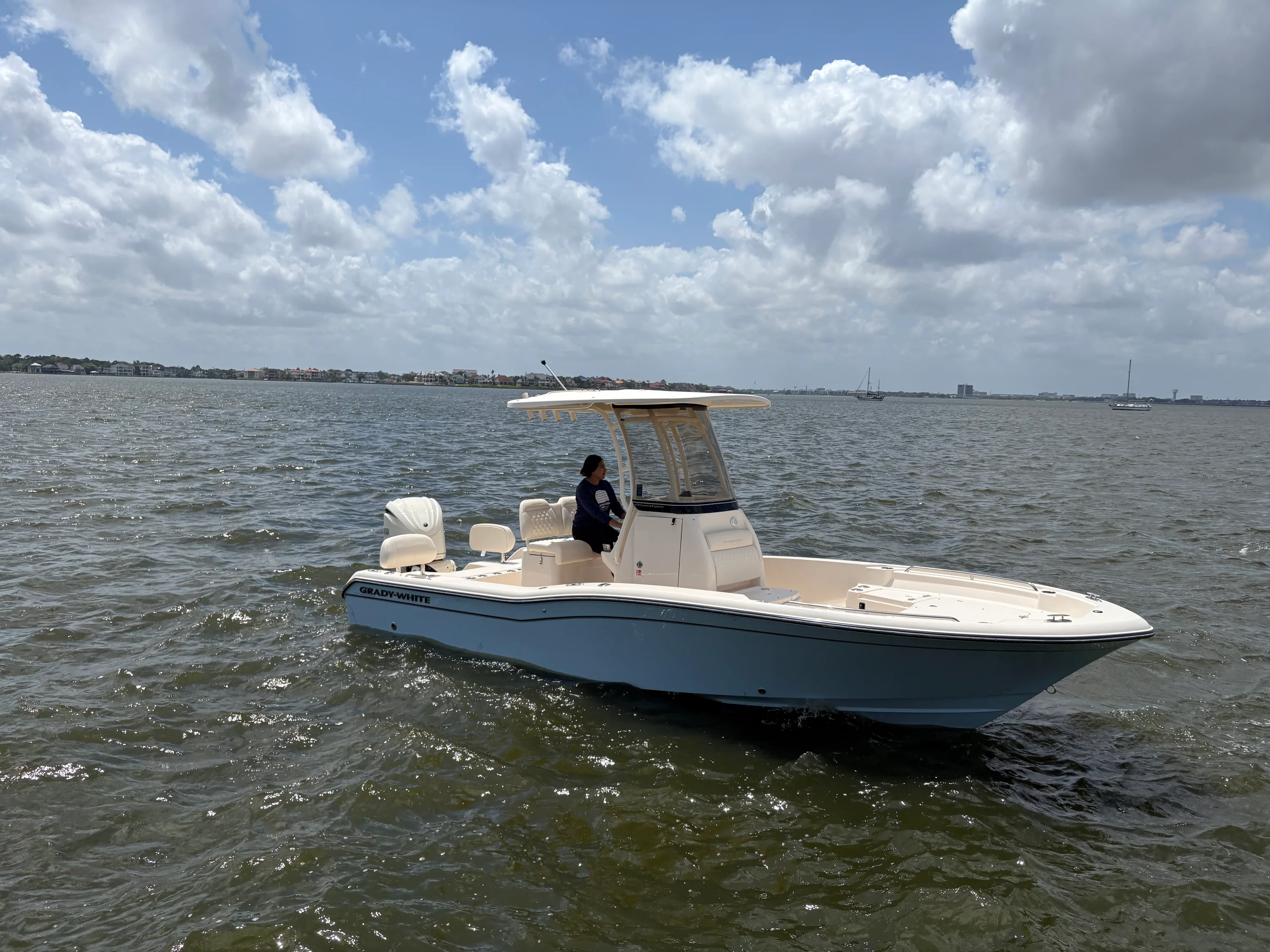 2026 Grady-White 231 CE Image Thumbnail #4