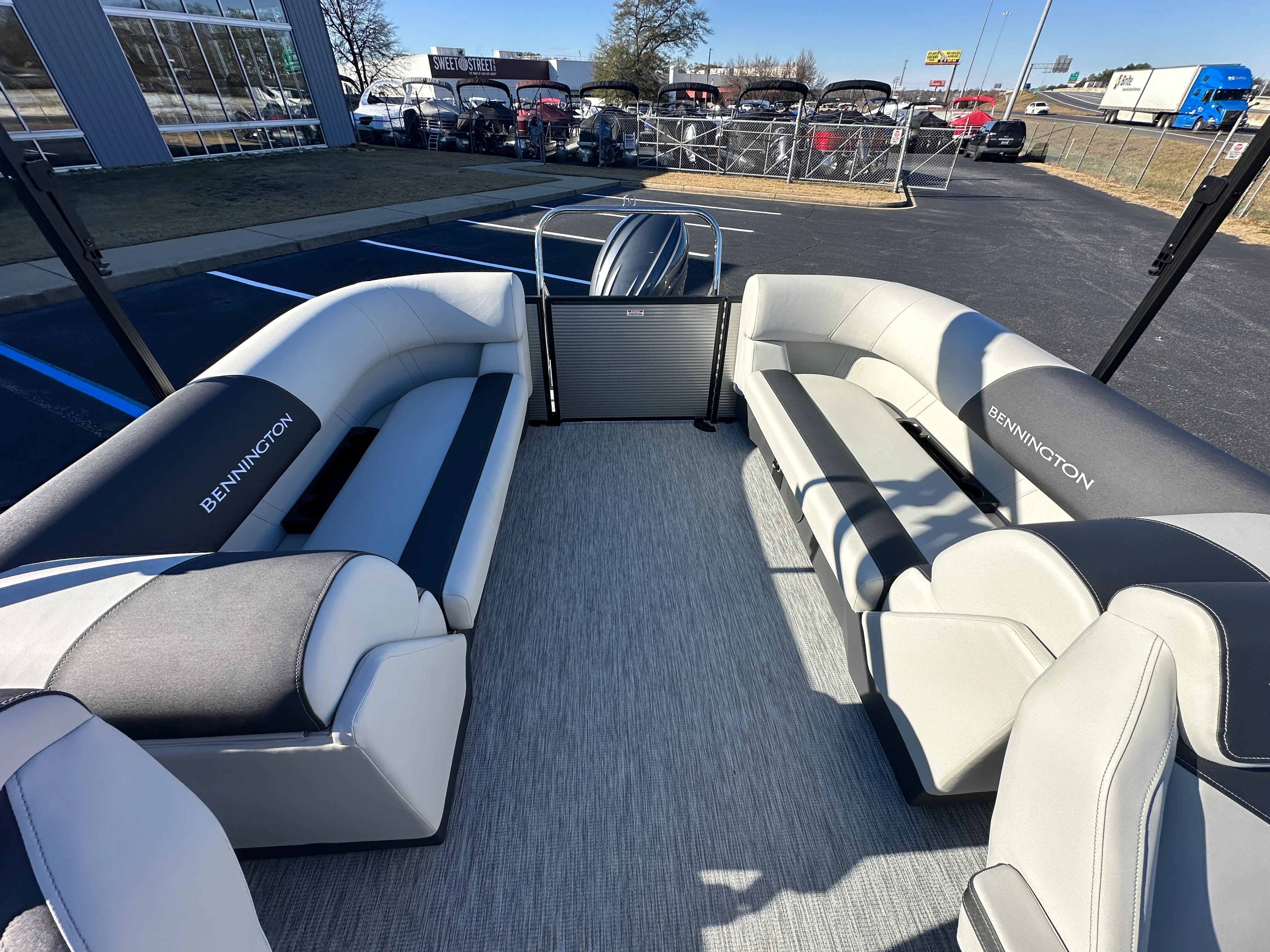 2026 Bennington 22SSR Image Thumbnail #19