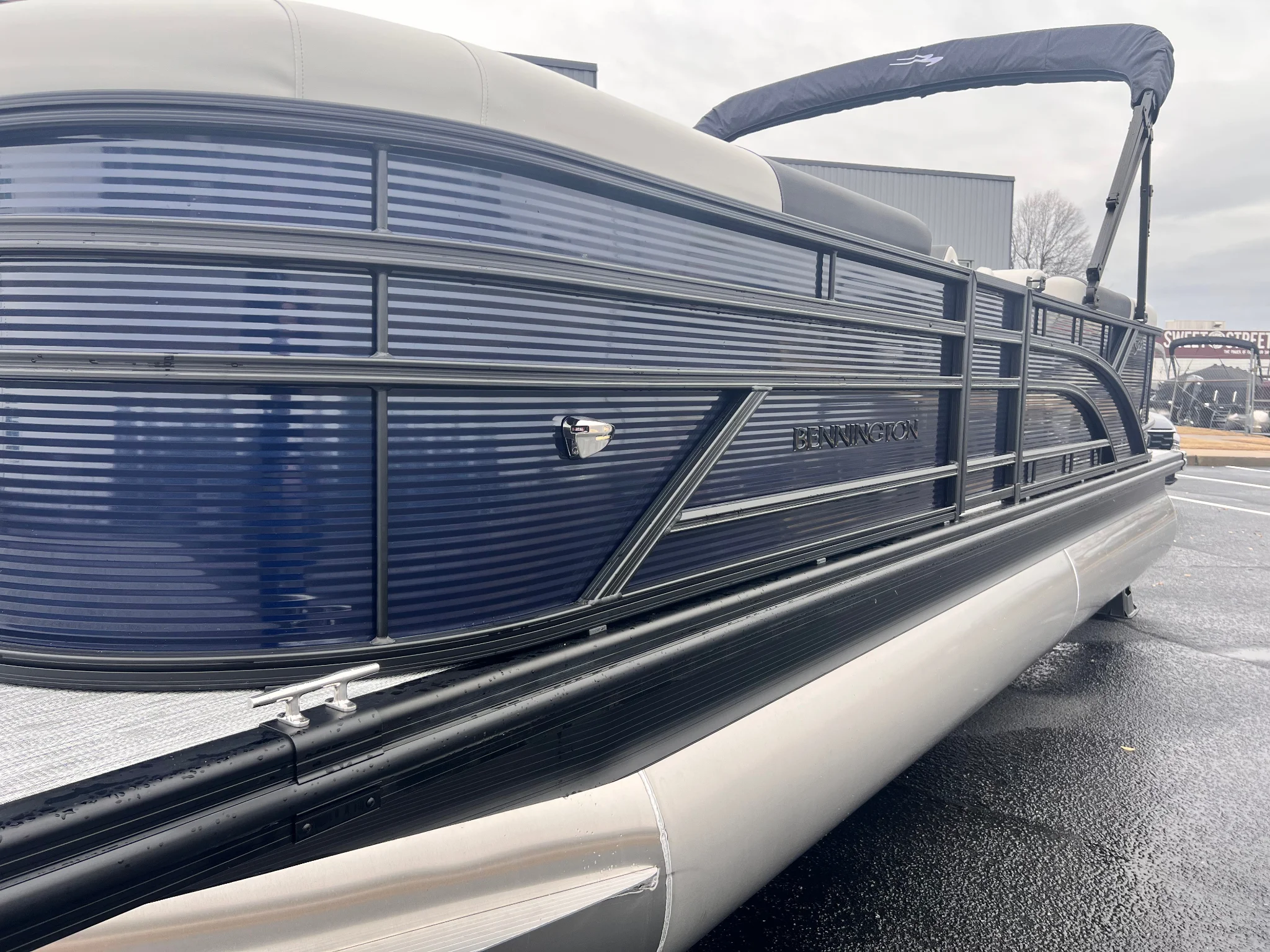 2026 Bennington 22SSR Image Thumbnail #1