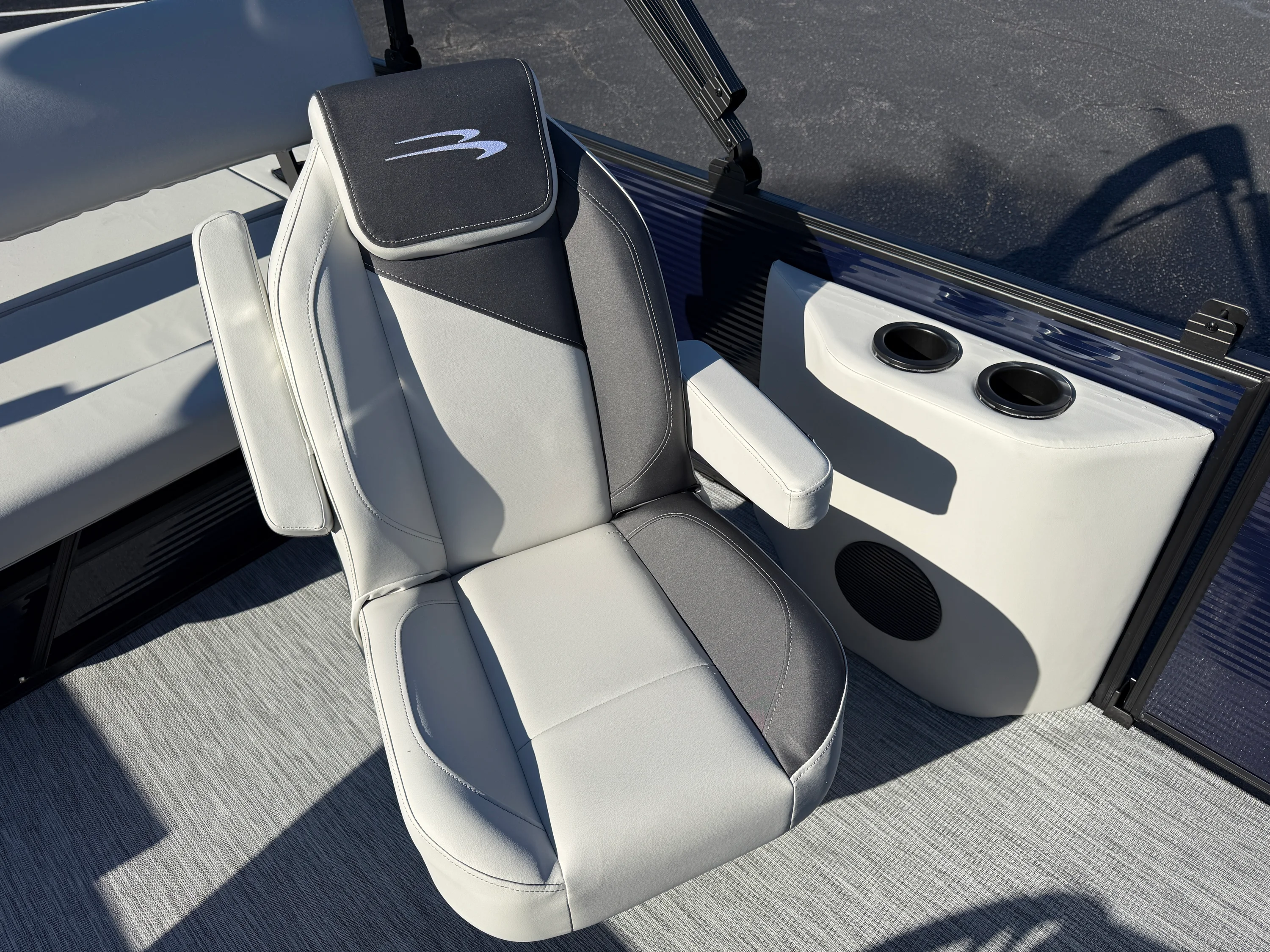 2026 Bennington 22SSB Image Thumbnail #13