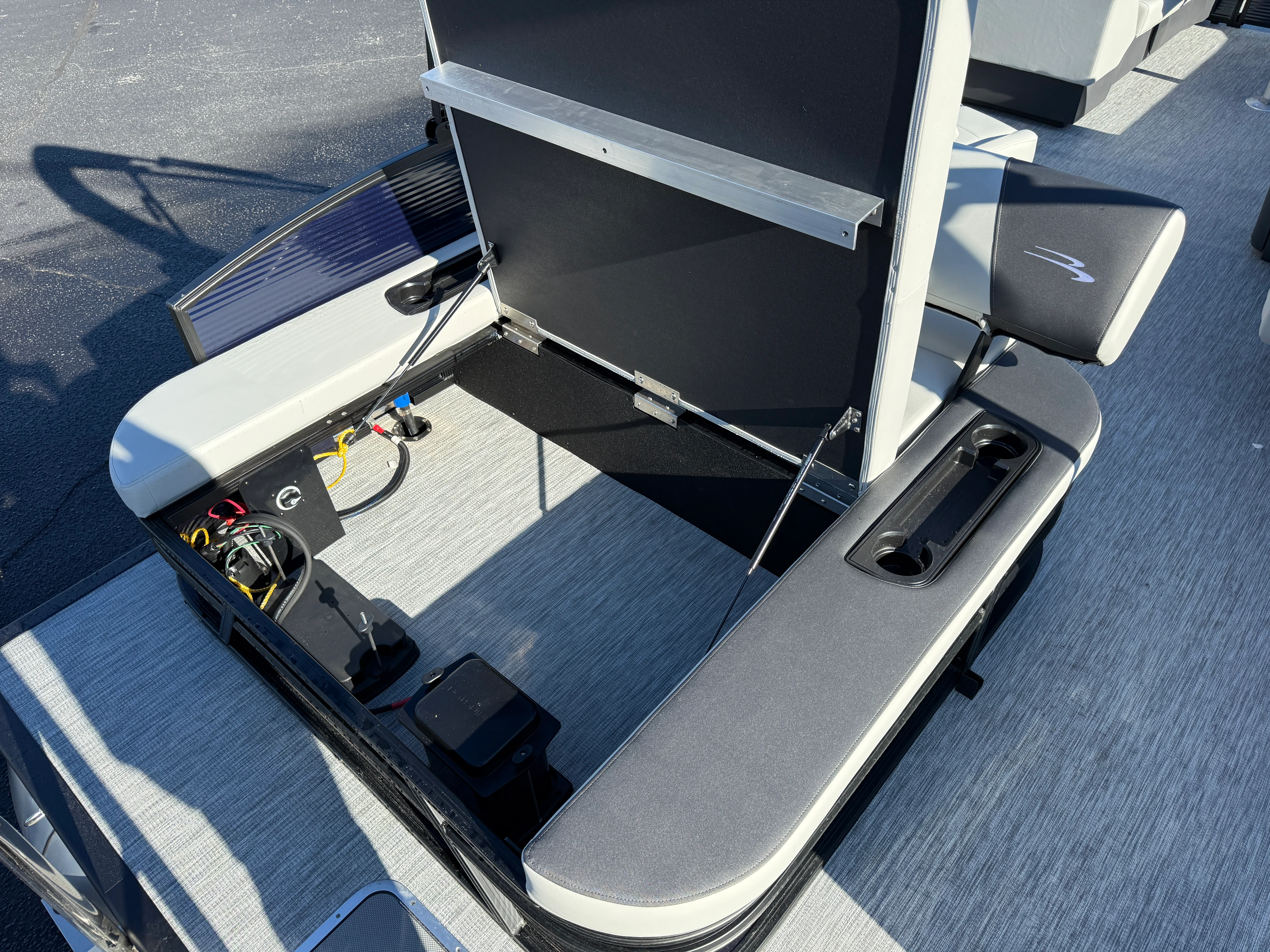 2026 Bennington 22SSB Image Thumbnail #17