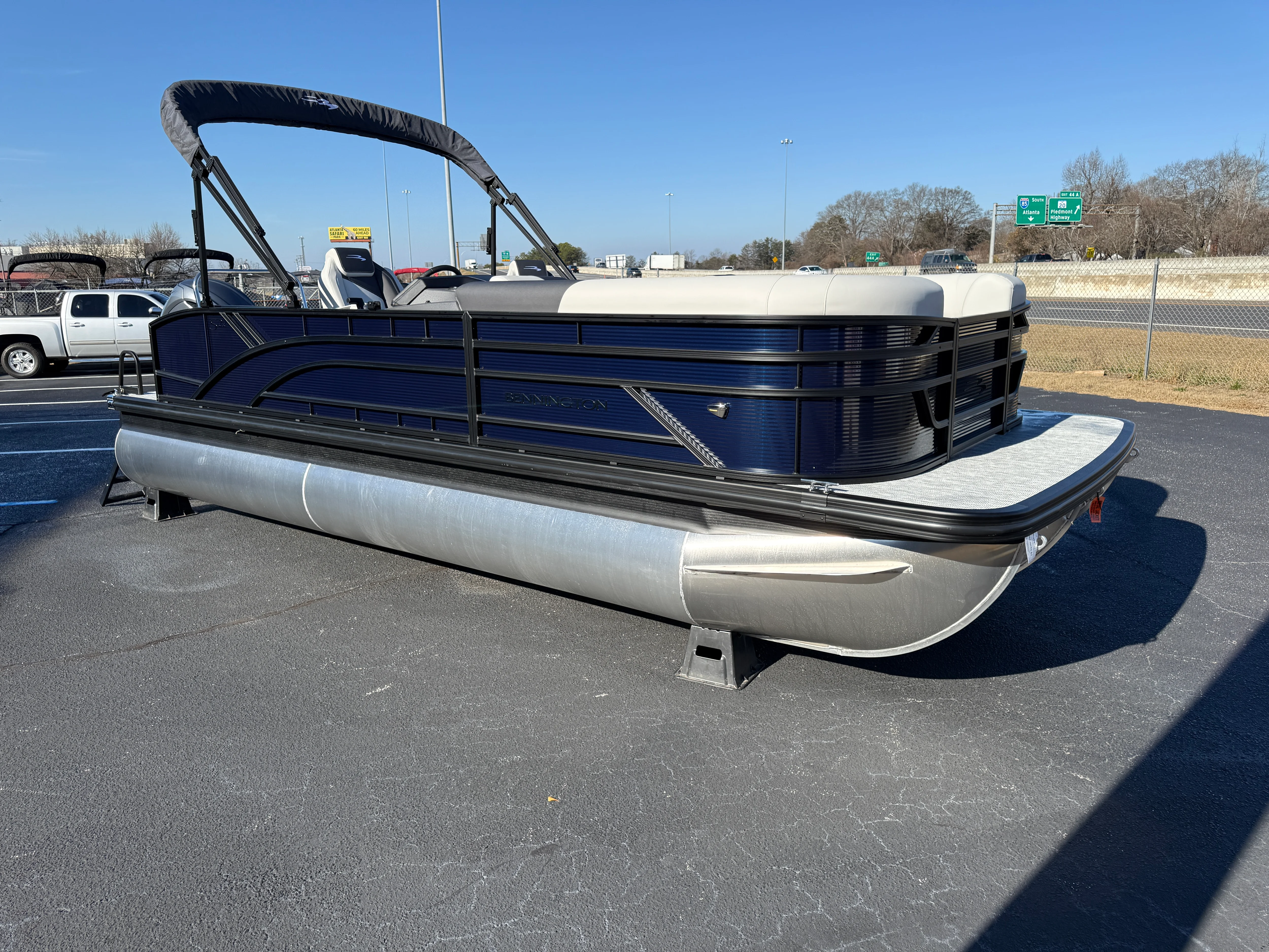 2026 Bennington 22SSB Image Thumbnail #3