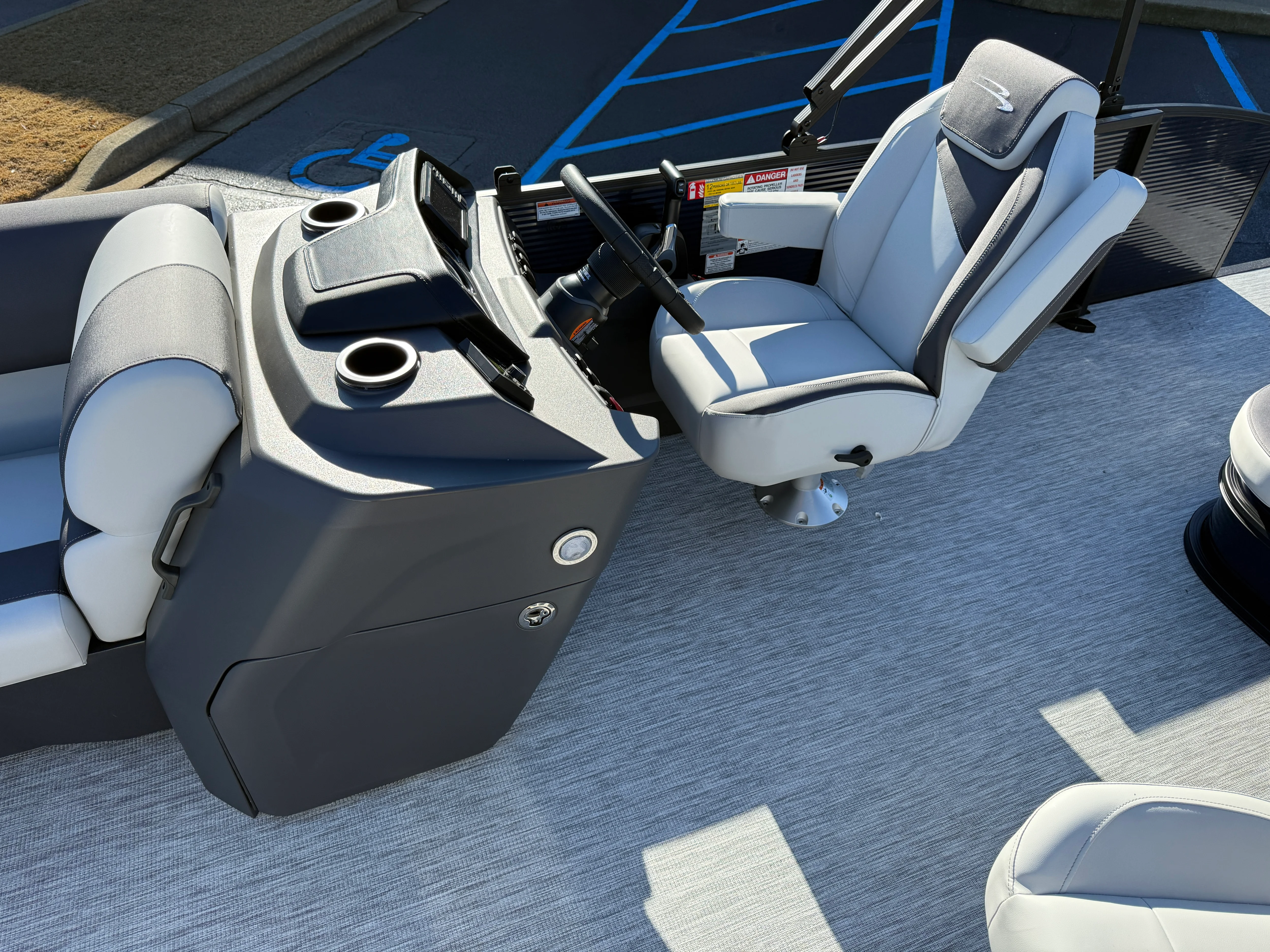 2026 Bennington 22SSB Image Thumbnail #10