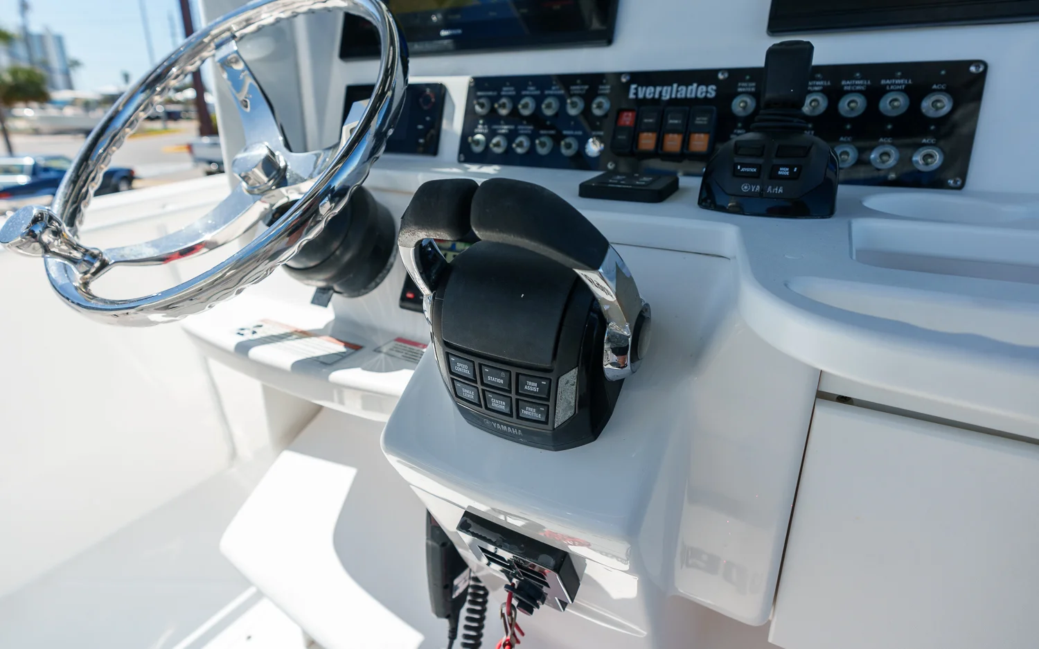 2017 Everglades 325 CC Image Thumbnail #25